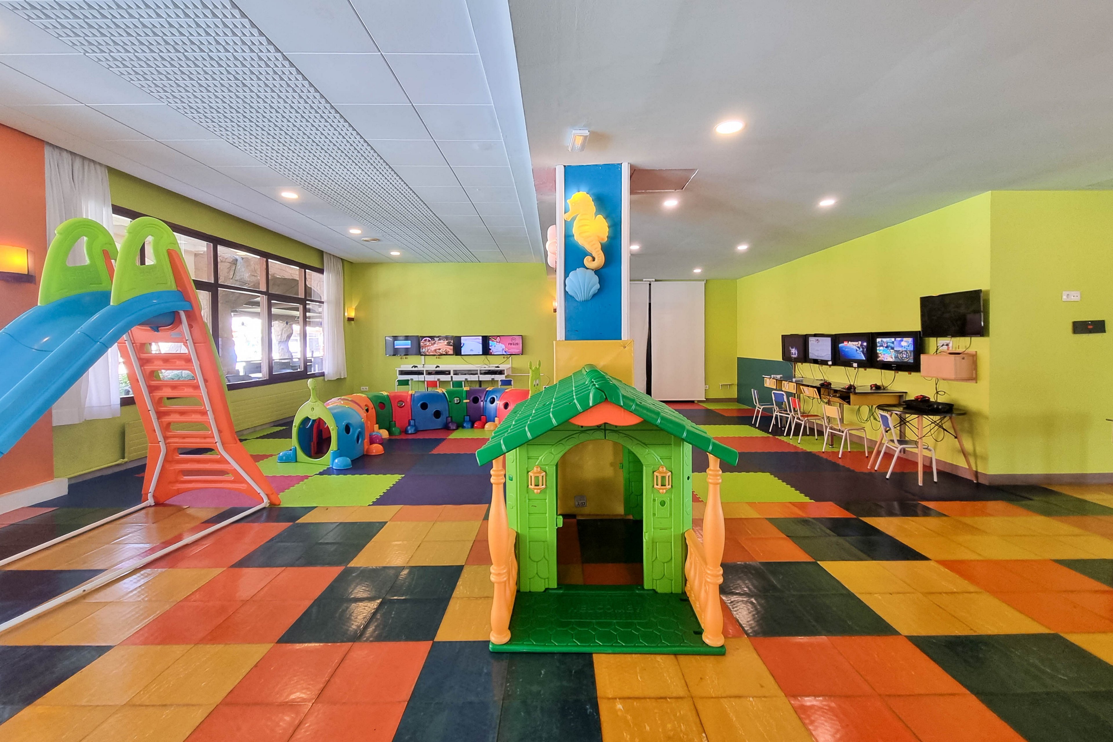 Evenia Olympic Suites