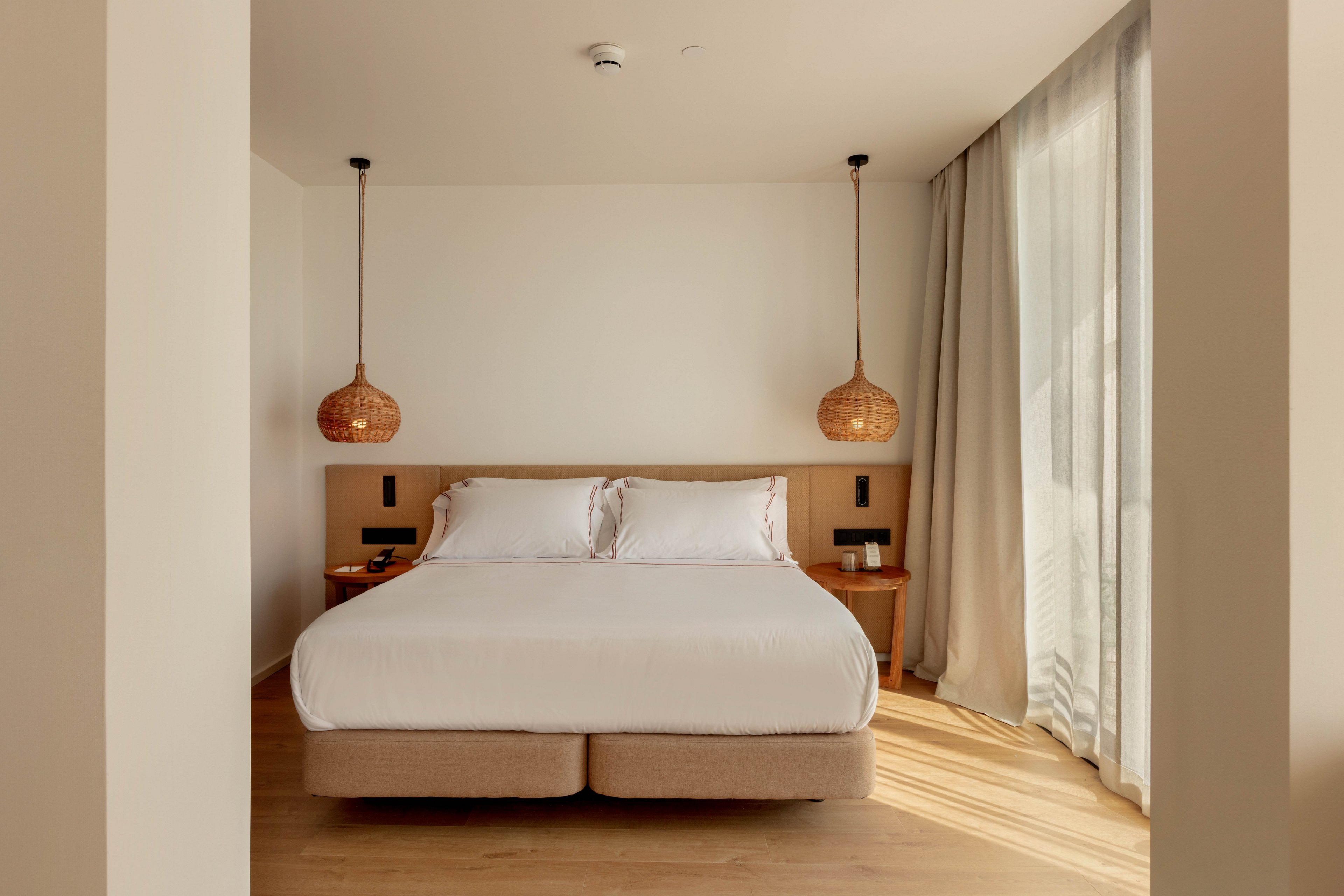 Elisabeth by the Sea