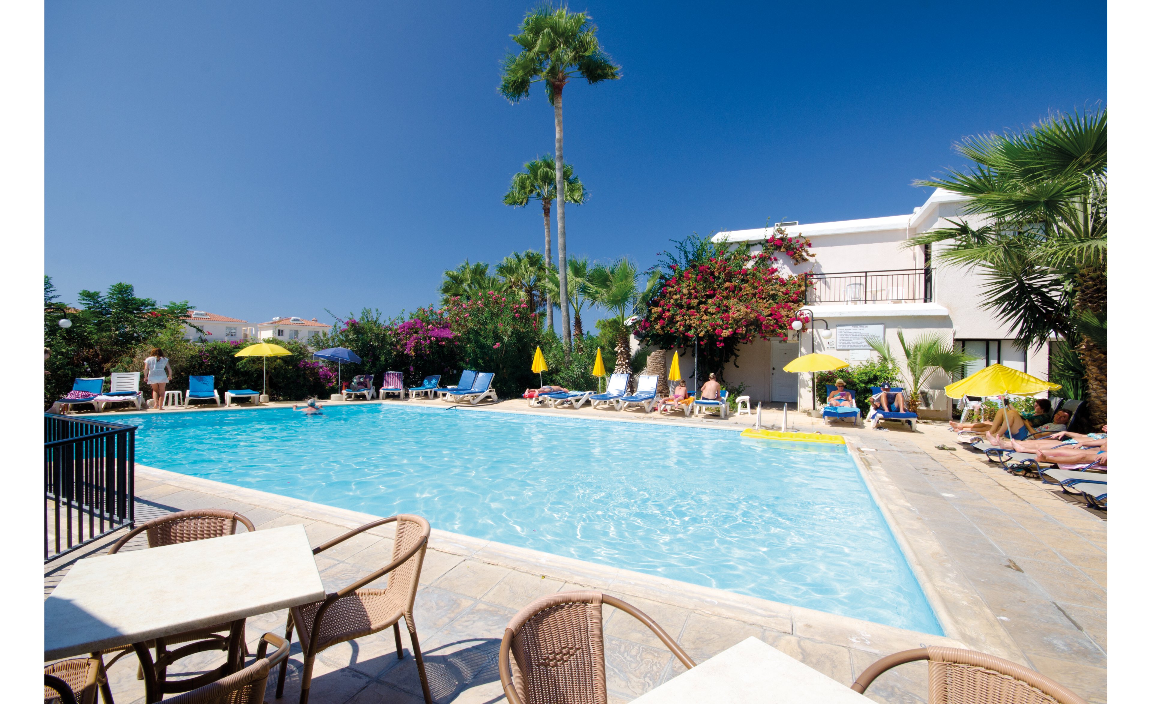 Hilltop Gardens Hotel Apartments