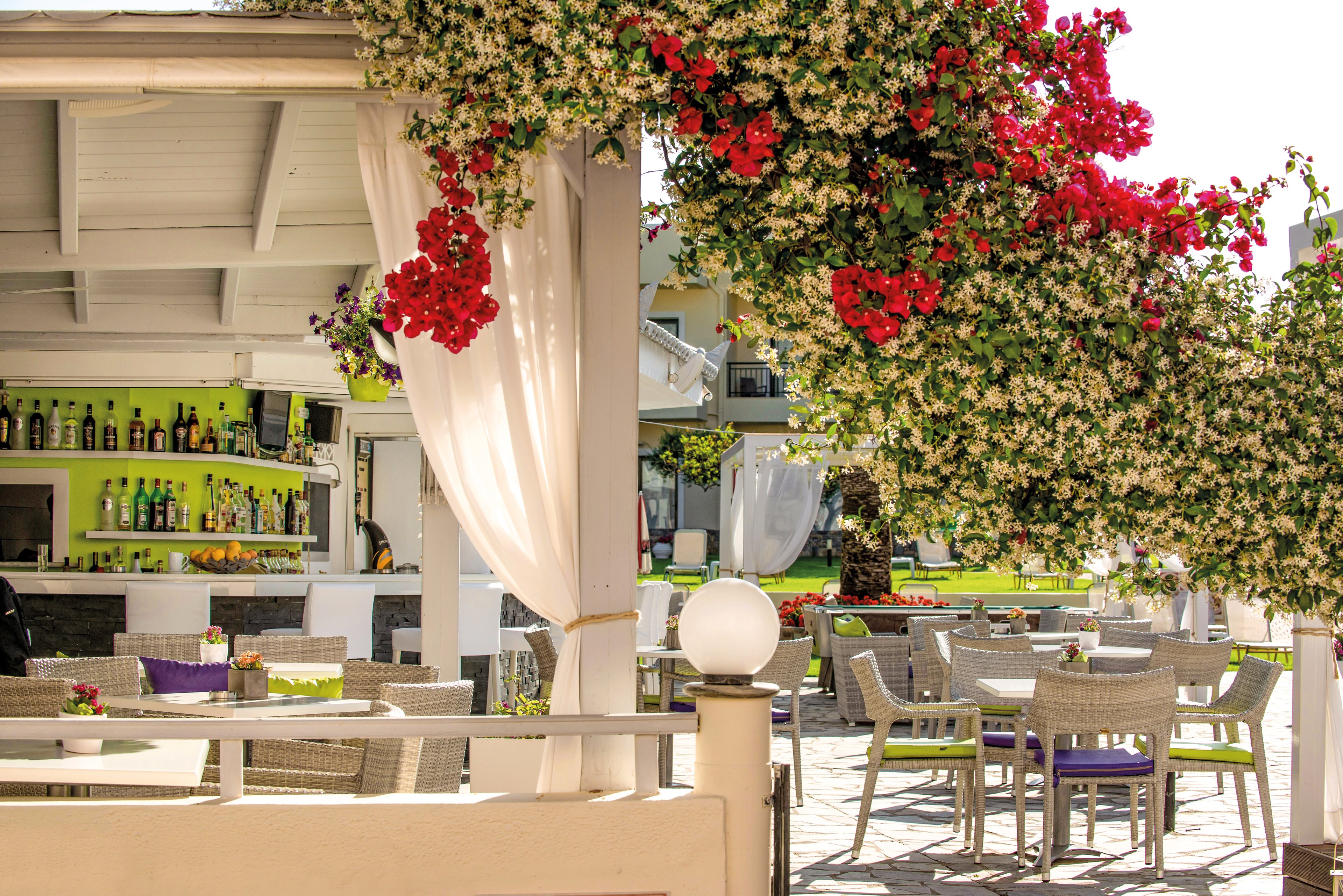 Kristalli Hotel Apartments