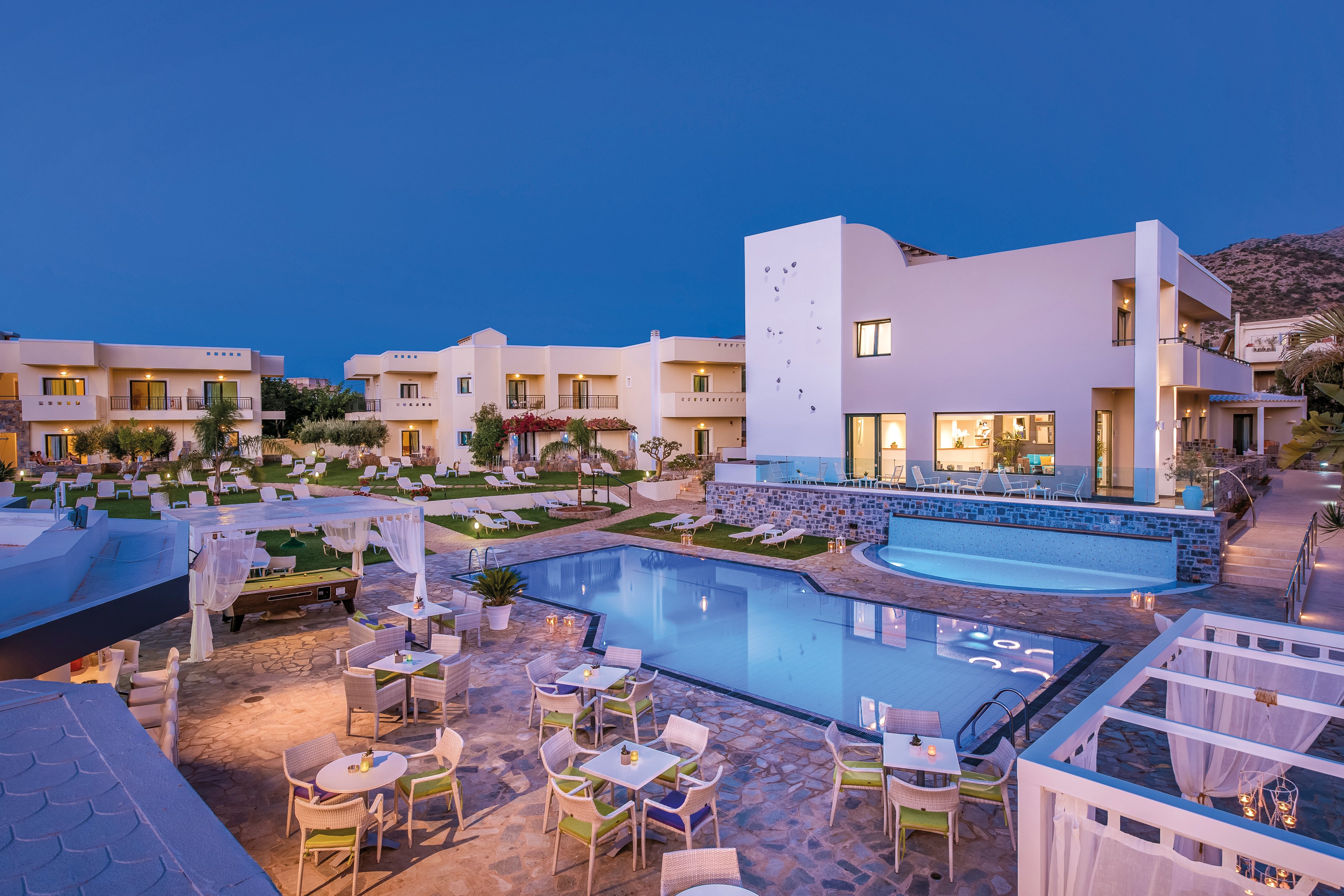 Kristalli Hotel Apartments