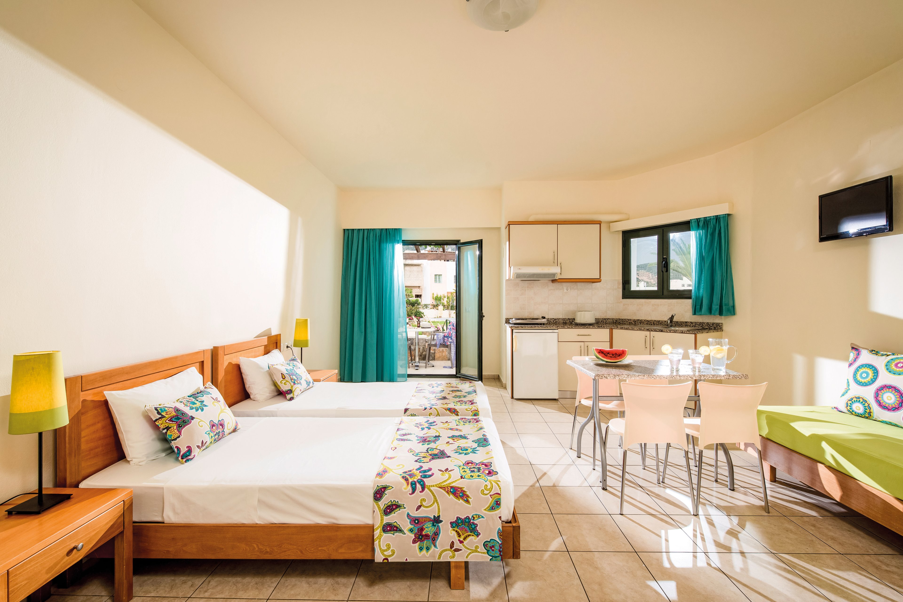 Kristalli Hotel Apartments