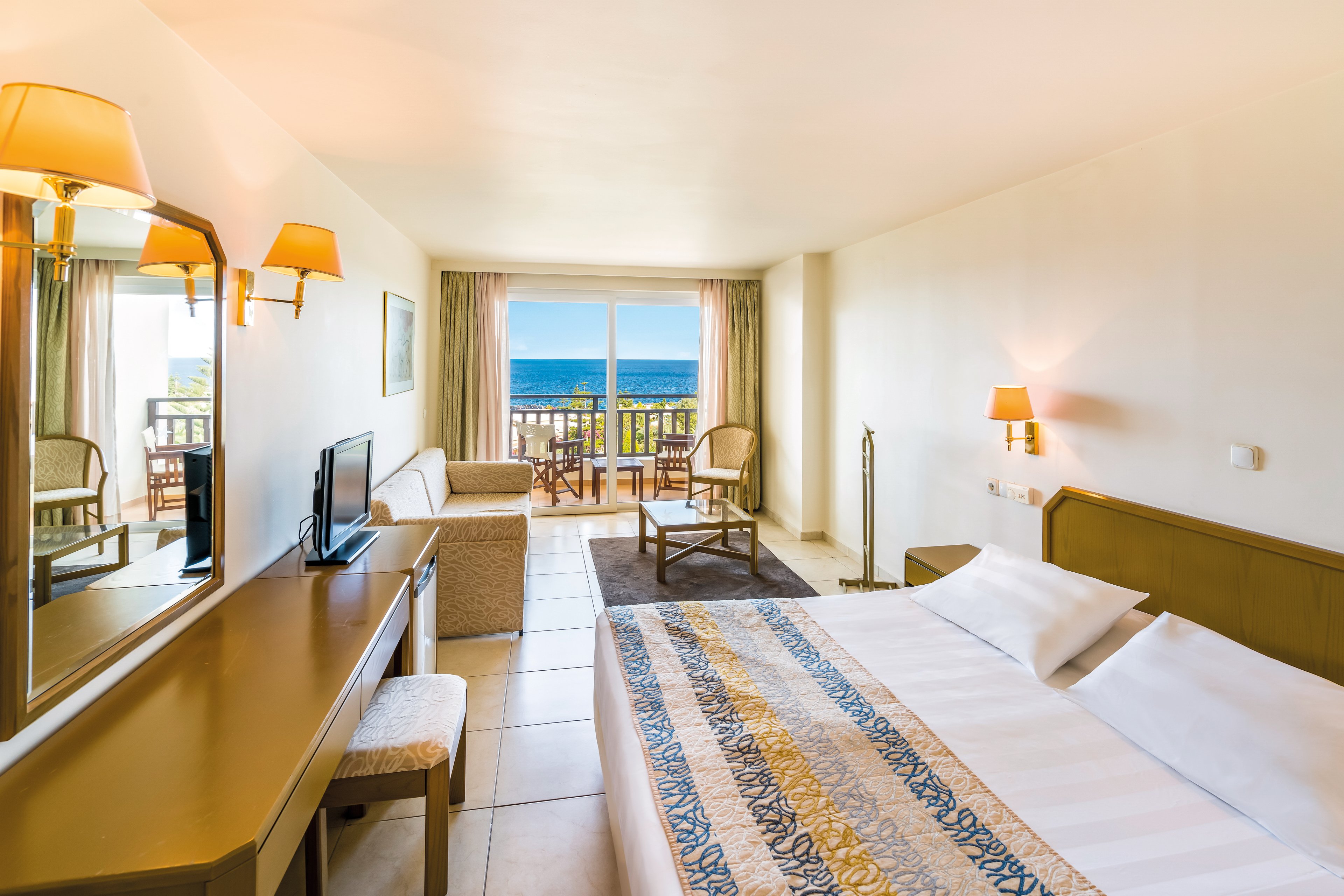 Iberostar Waves Creta Panorama & Mare.