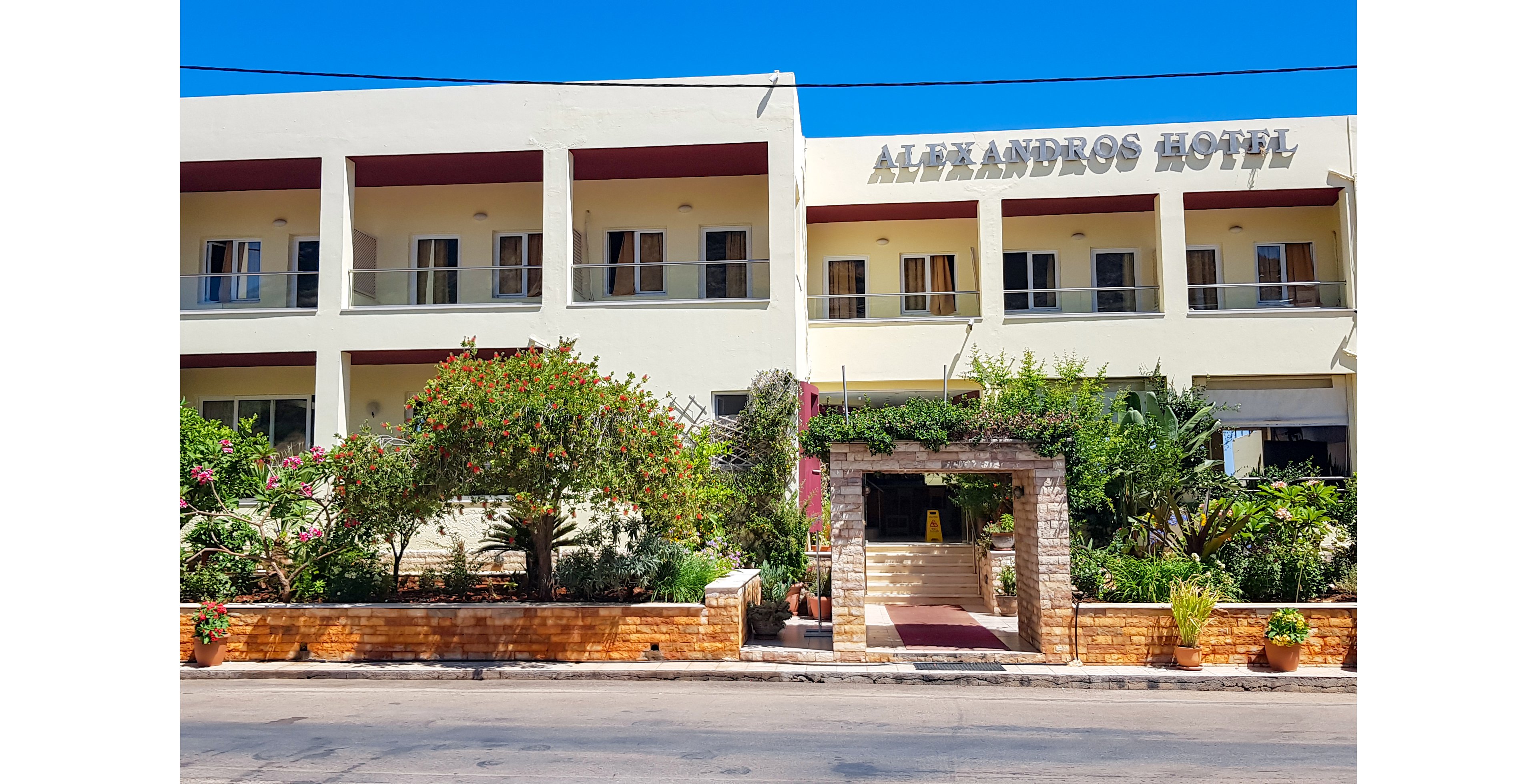 Alexandros Hotel