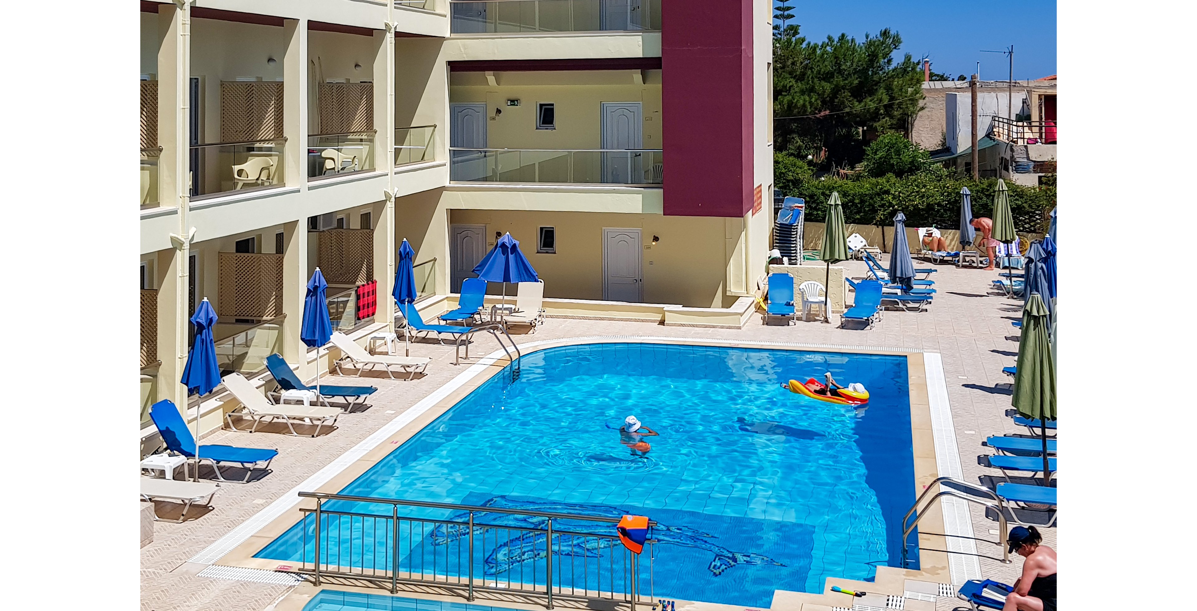 Alexandros Hotel