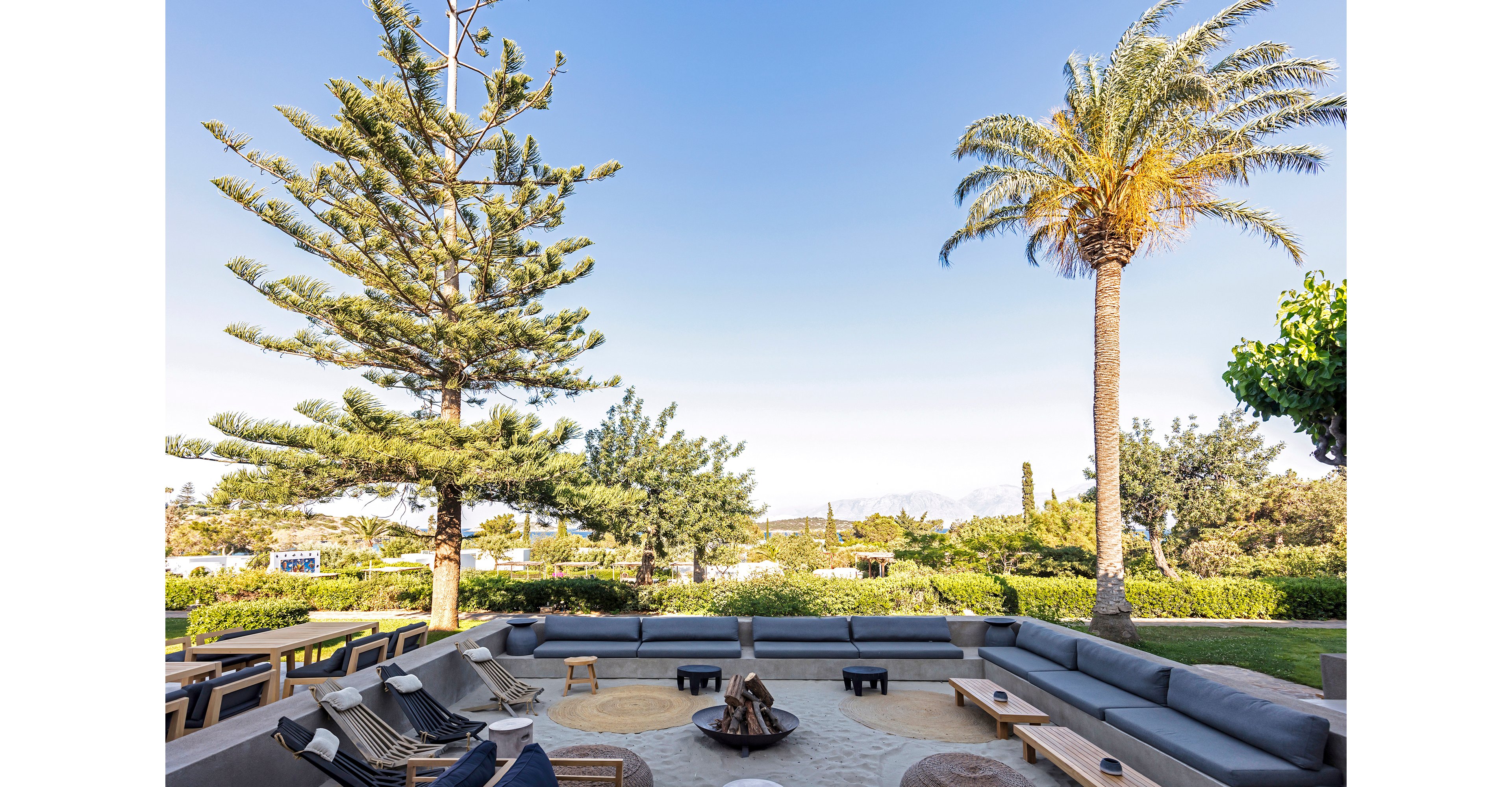 Minos Beach Art Hotel