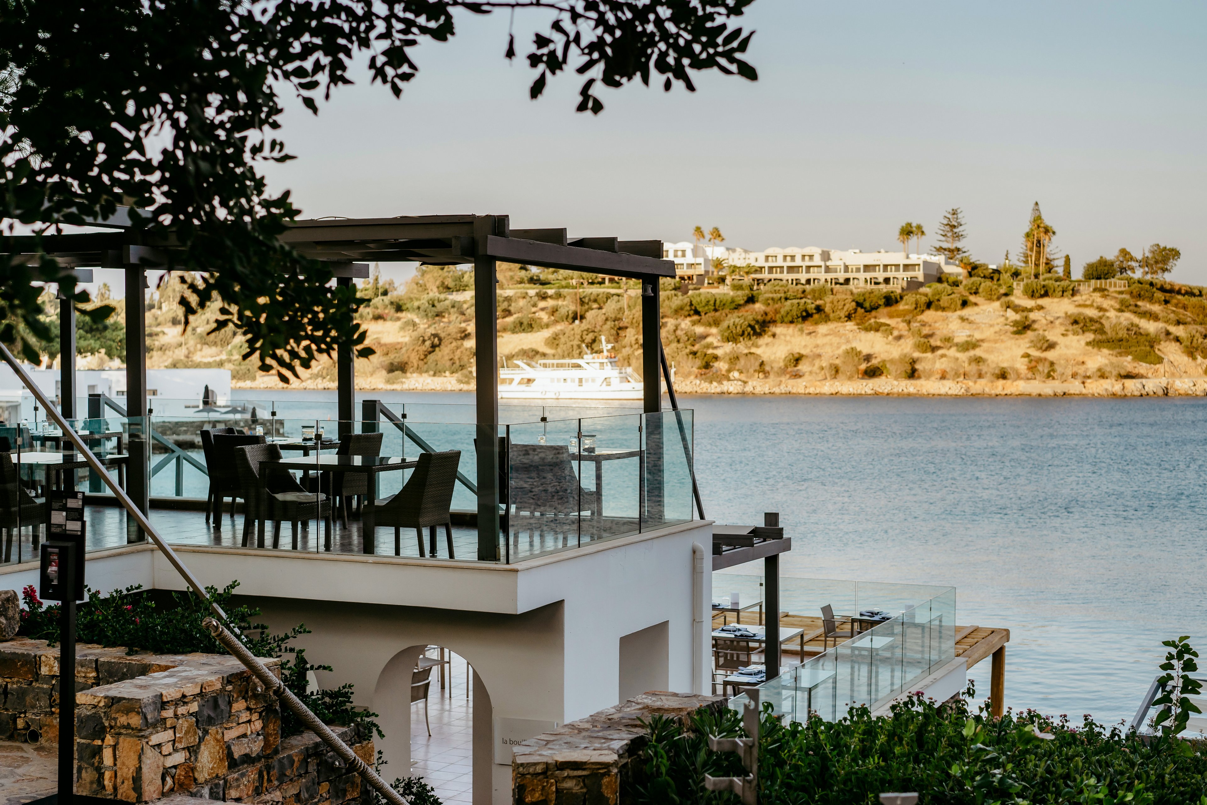 Minos Beach Art Hotel