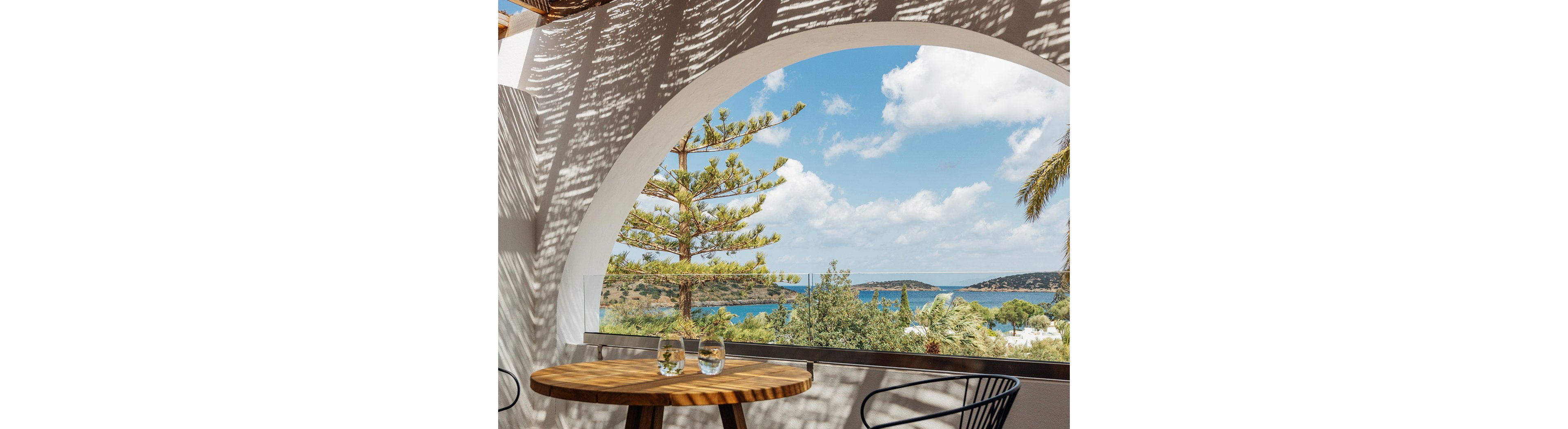 Minos Beach Art Hotel