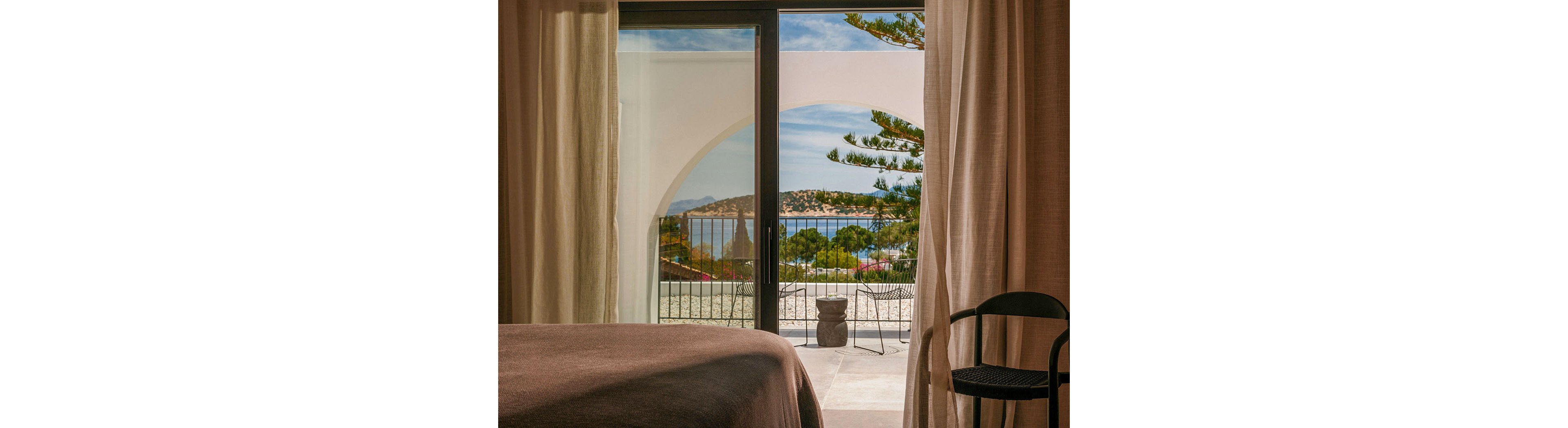Minos Beach Art Hotel