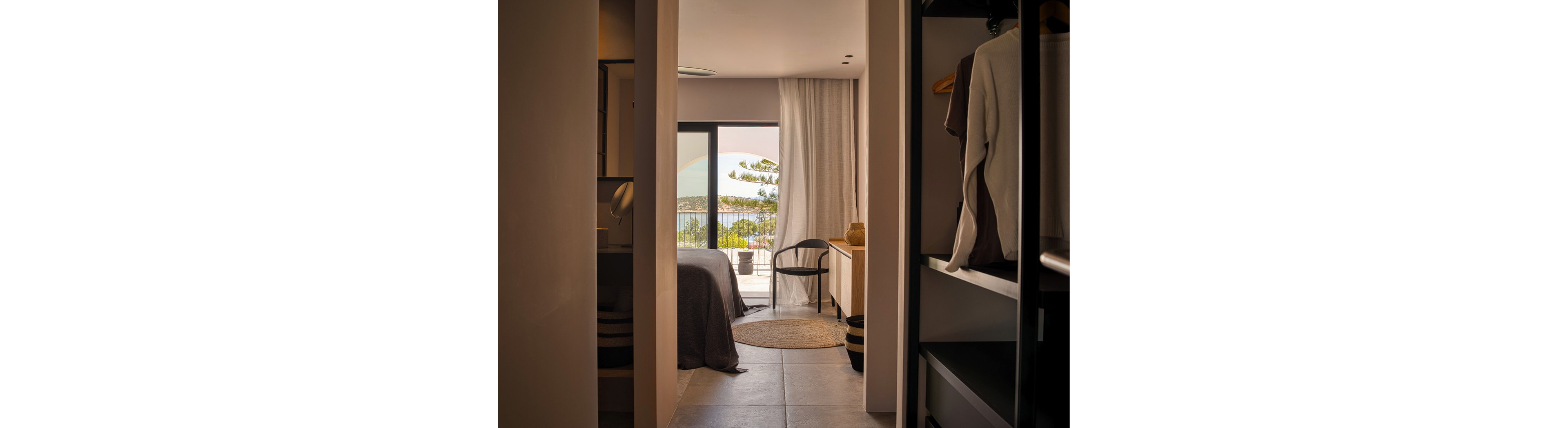 Minos Beach Art Hotel