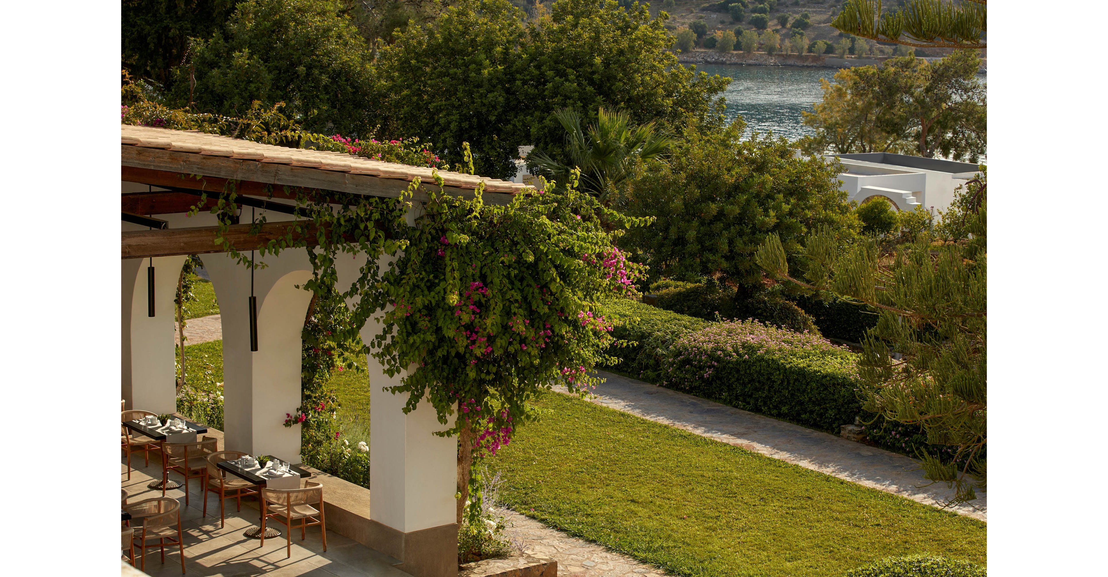 Minos Beach Art Hotel