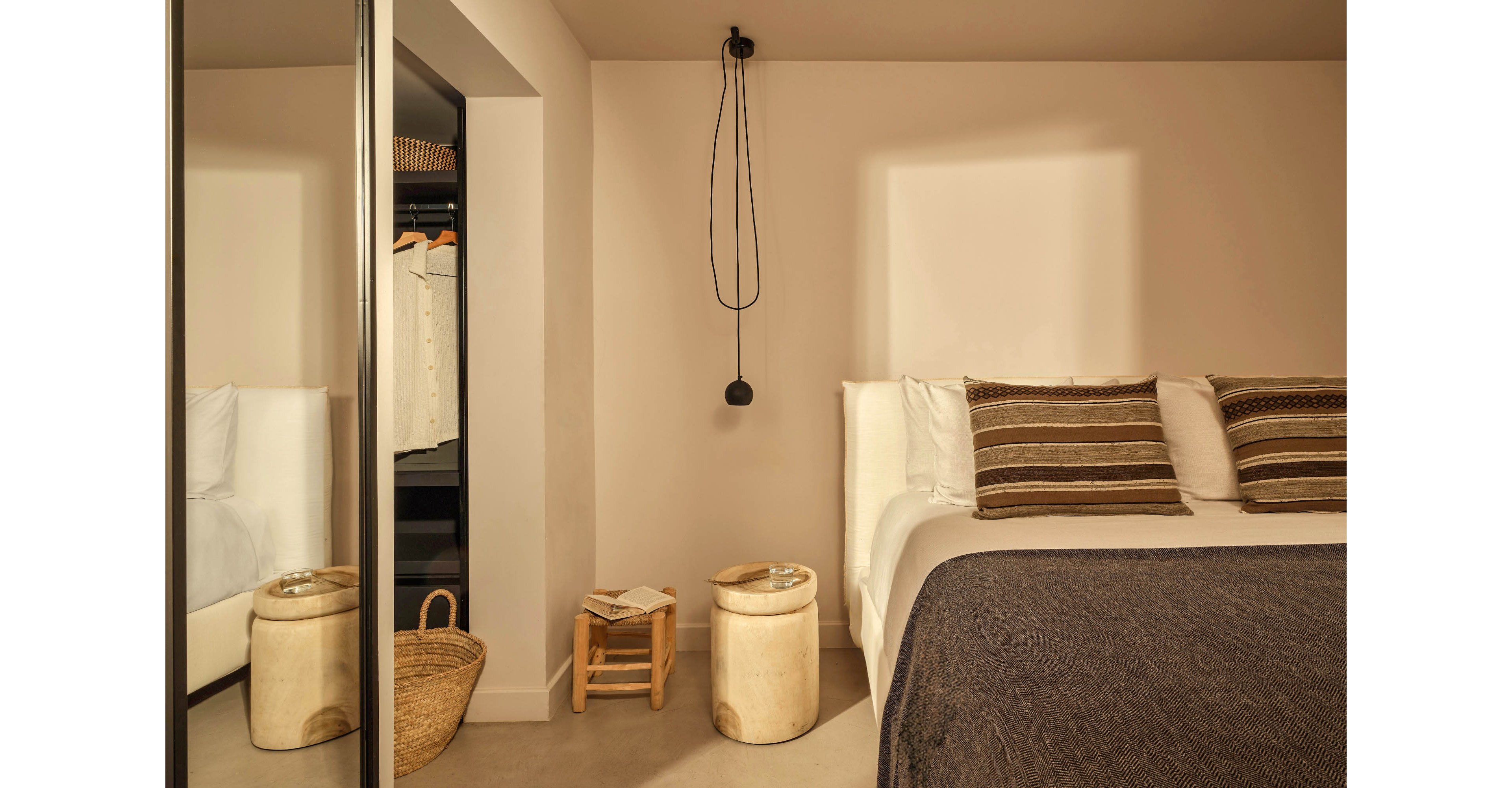 Minos Beach Art Hotel