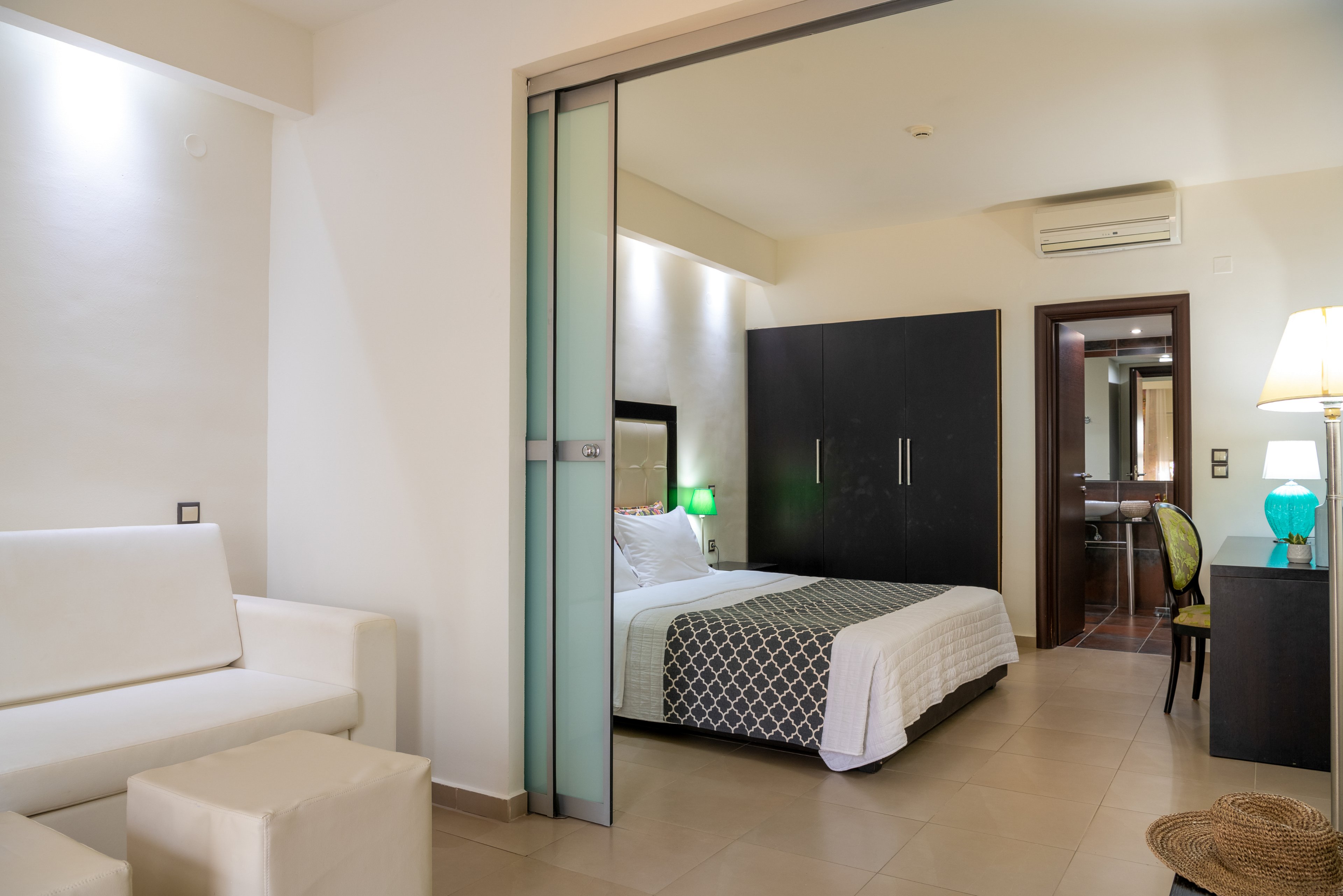 Angela Suites Boutique Hotel