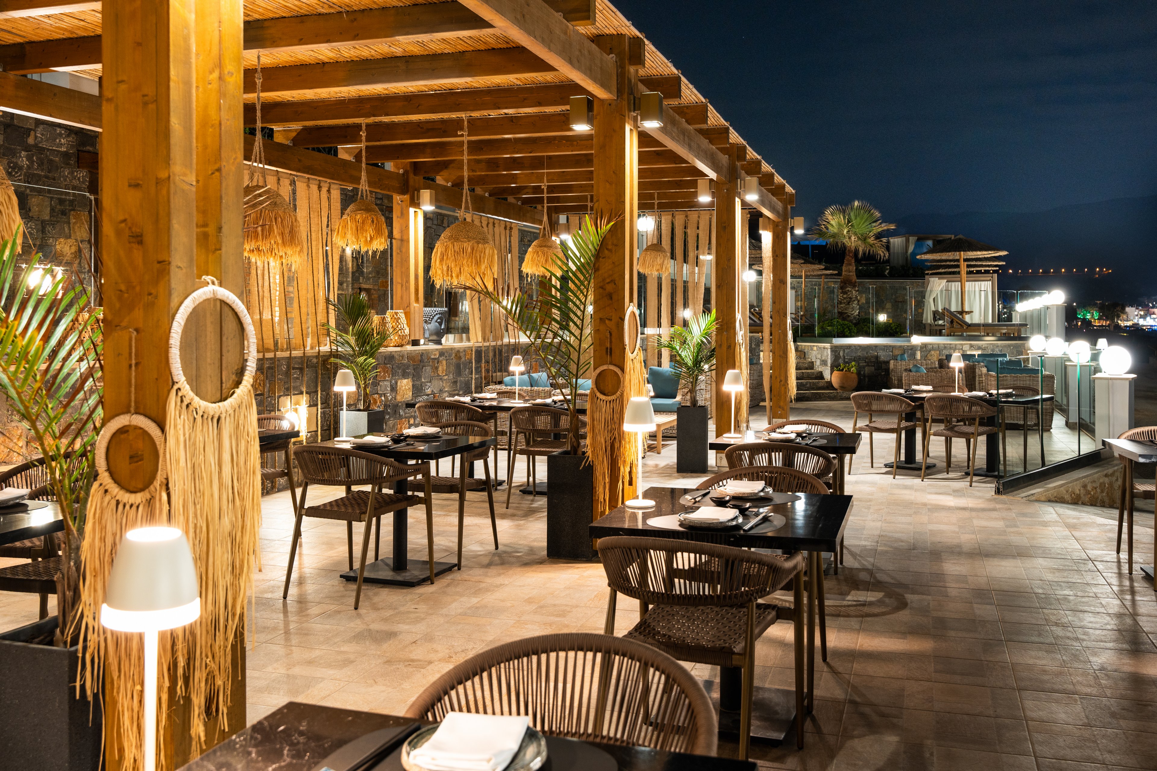 Alexander Beach Hotel & Village Resort