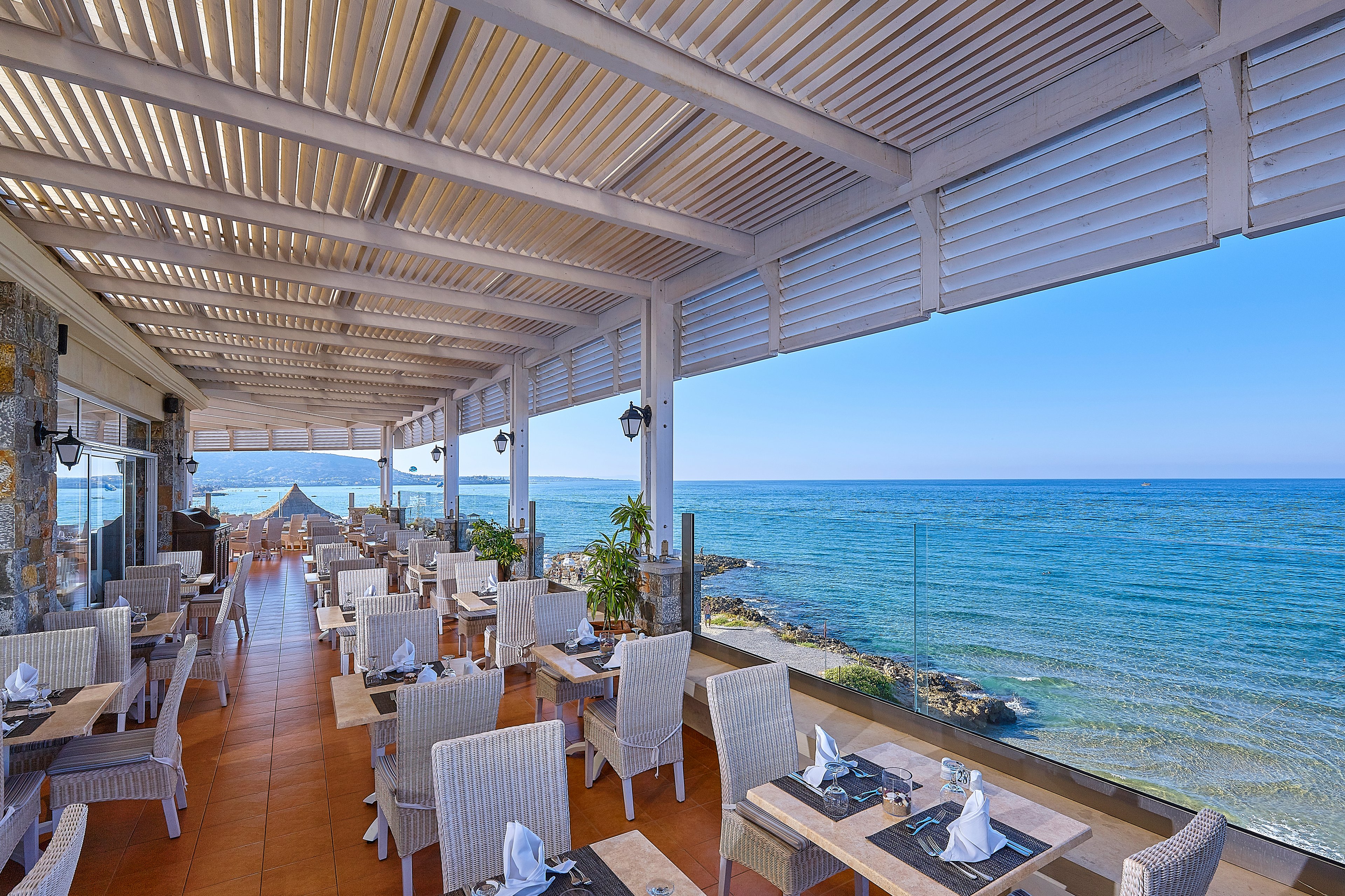 Alexander Beach Hotel & Village Resort