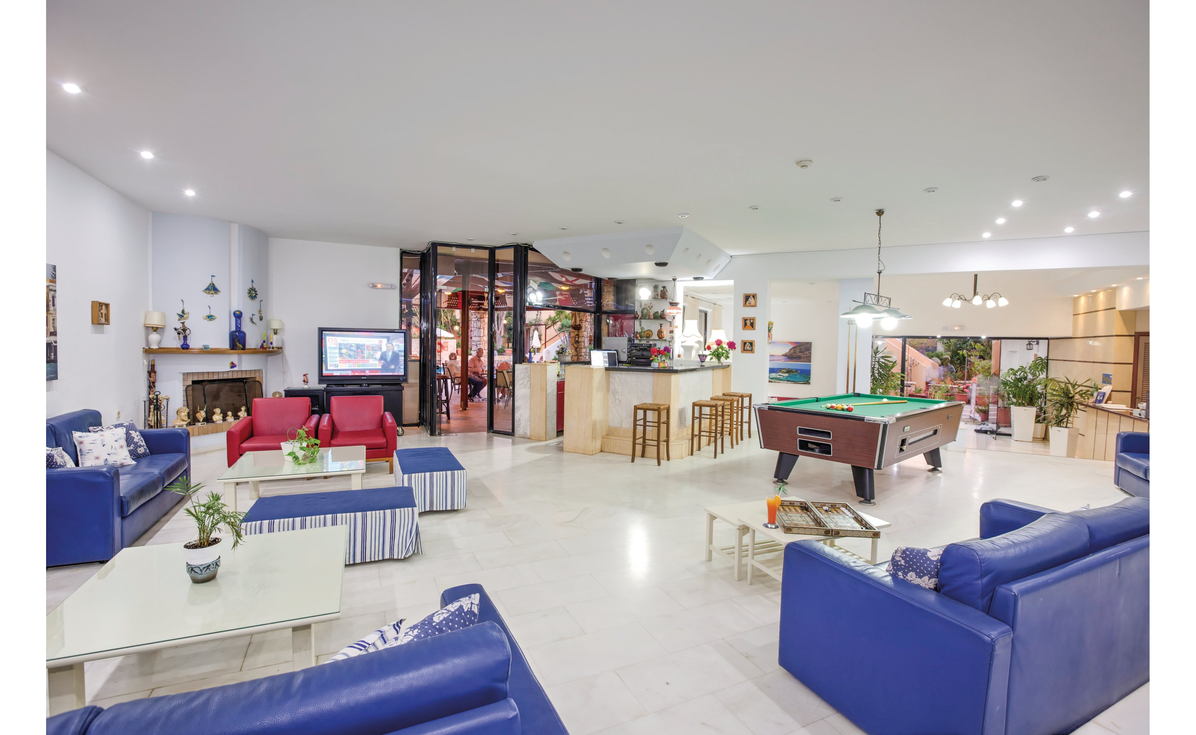 Latania Studios and Apartments