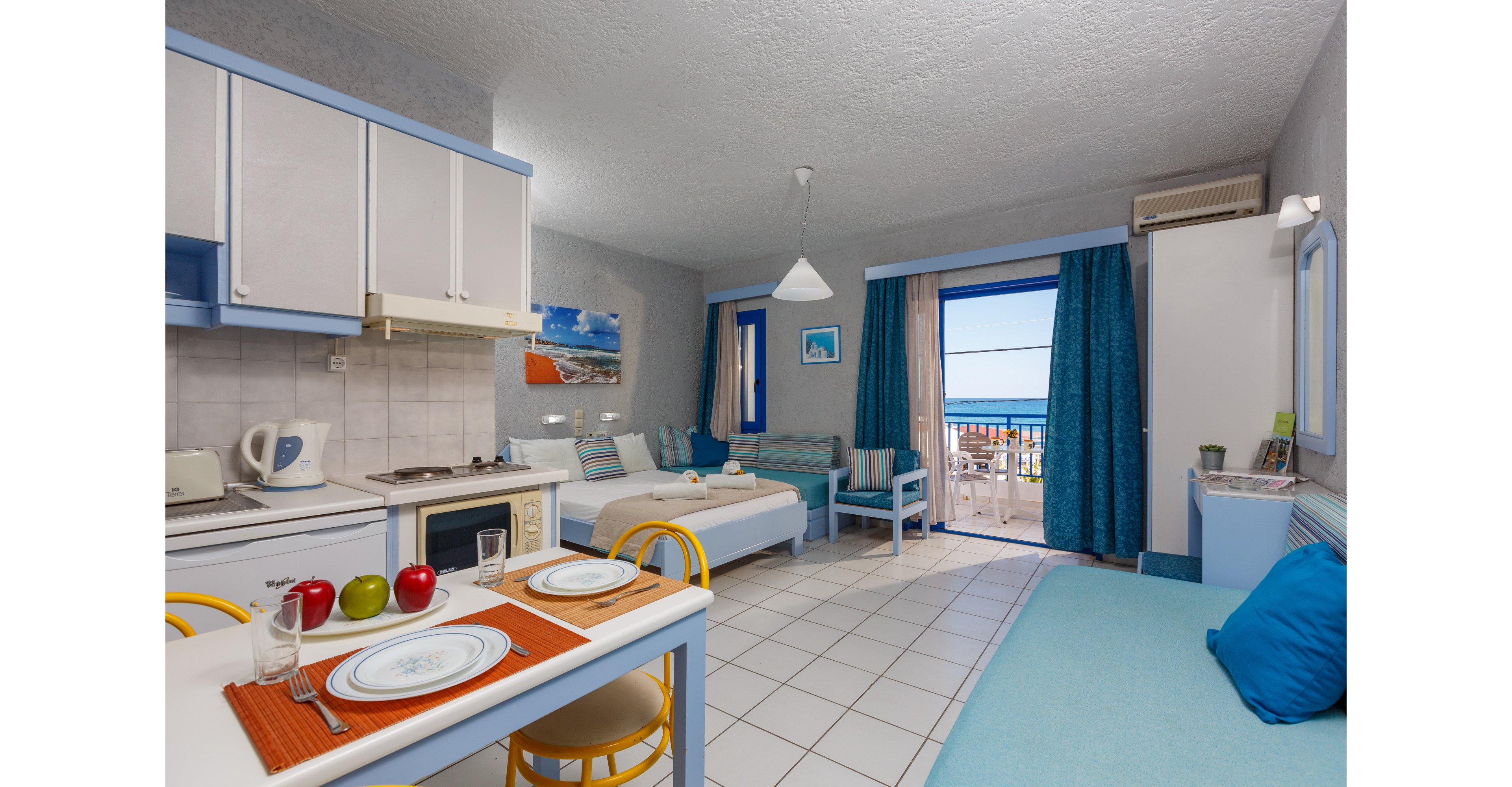 Latania Studios and Apartments