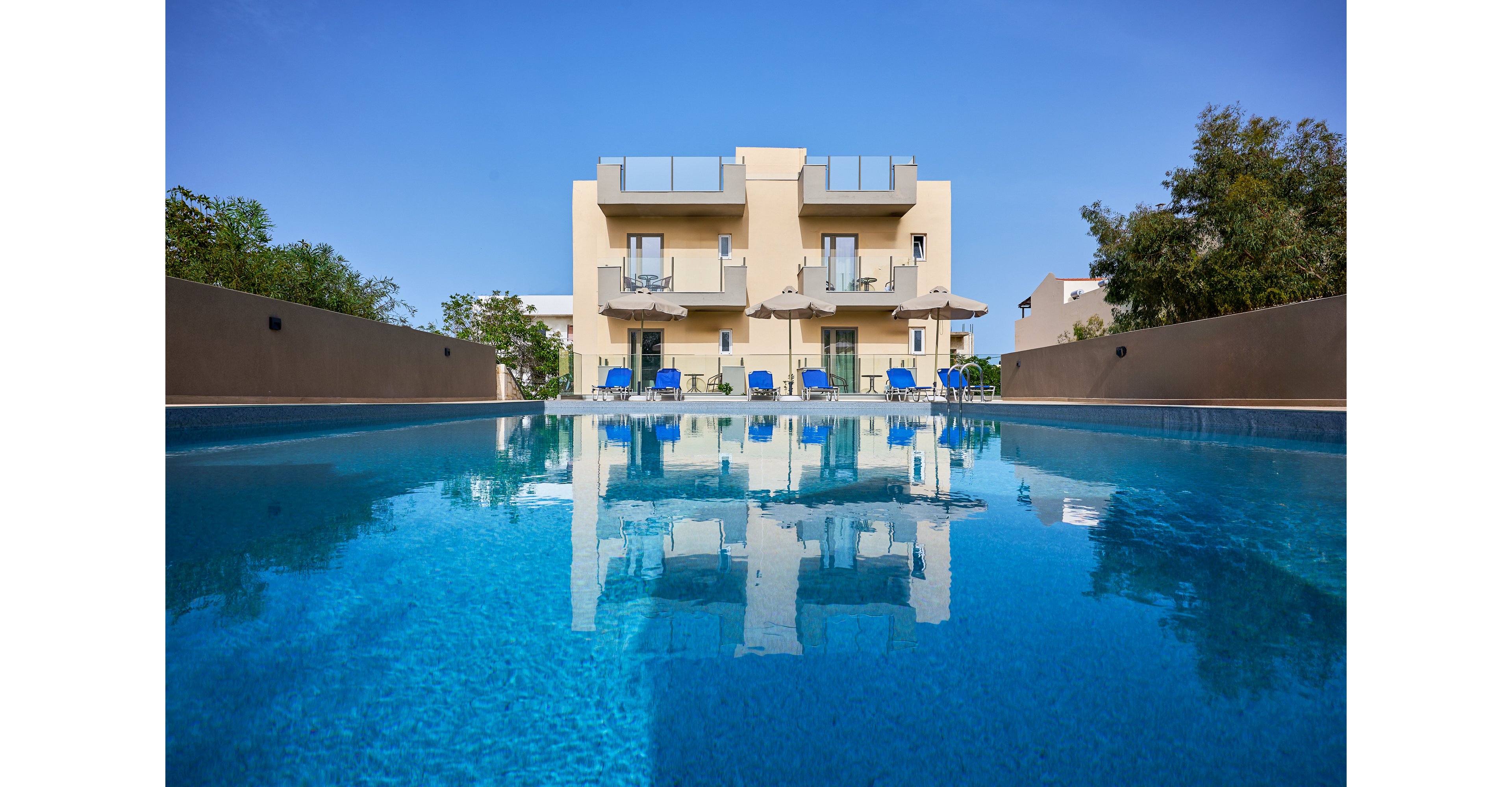 Acropolis Apartments