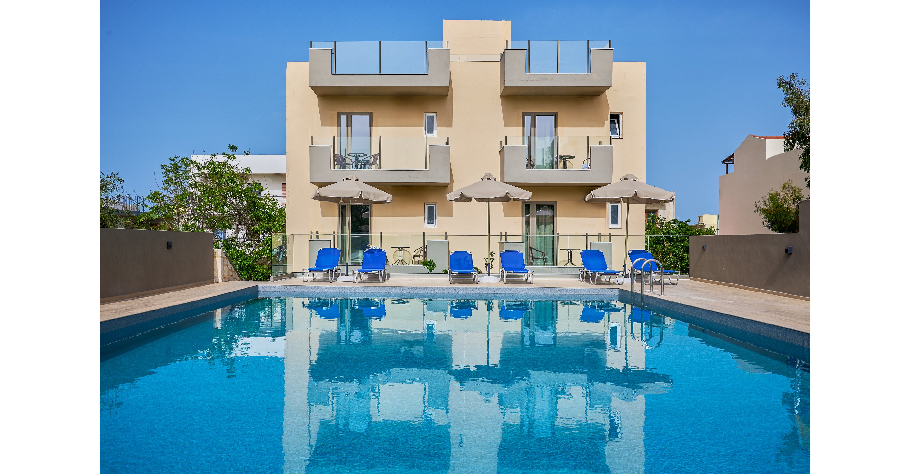 Acropolis Apartments