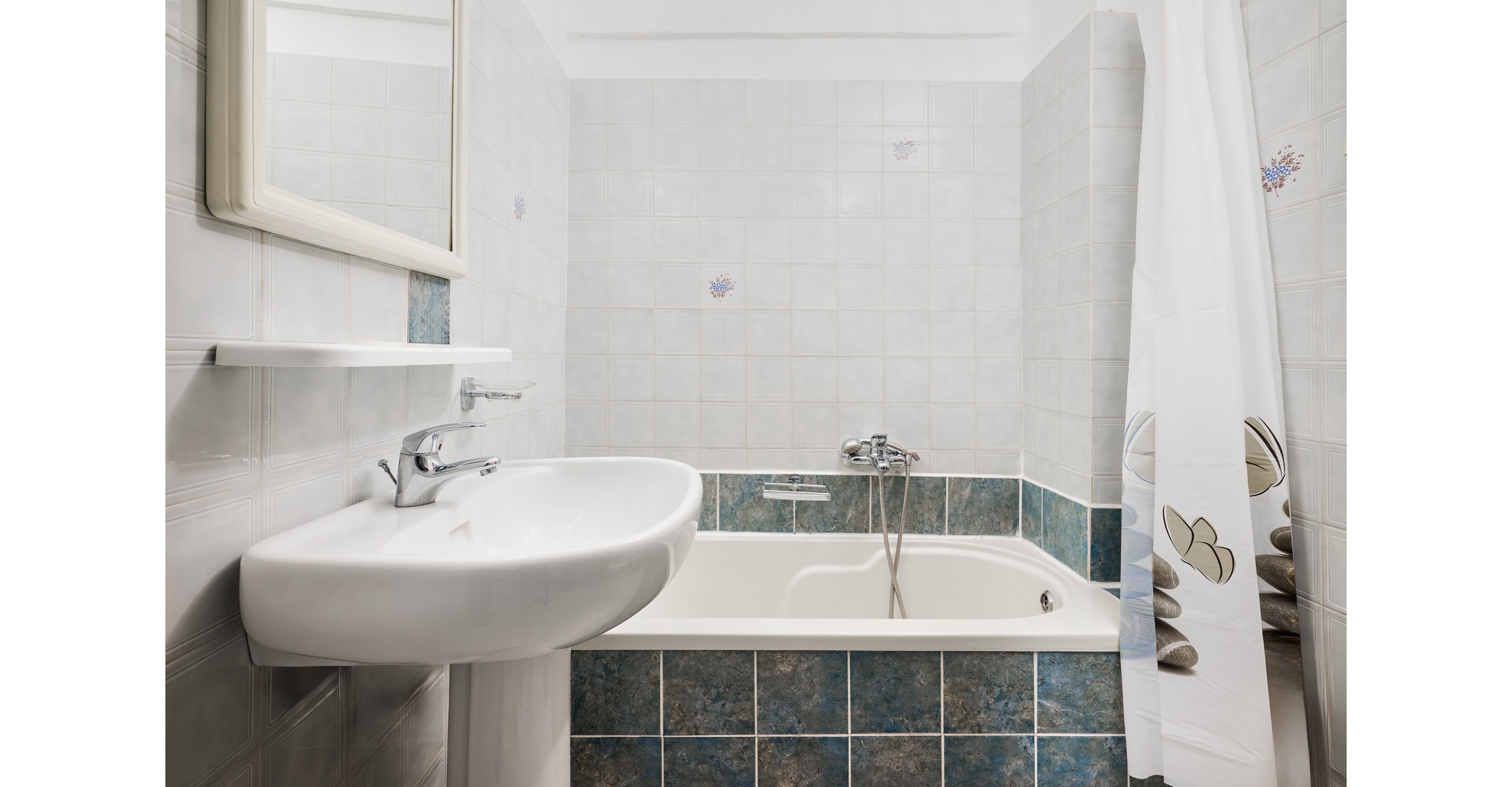 Acropolis Apartments