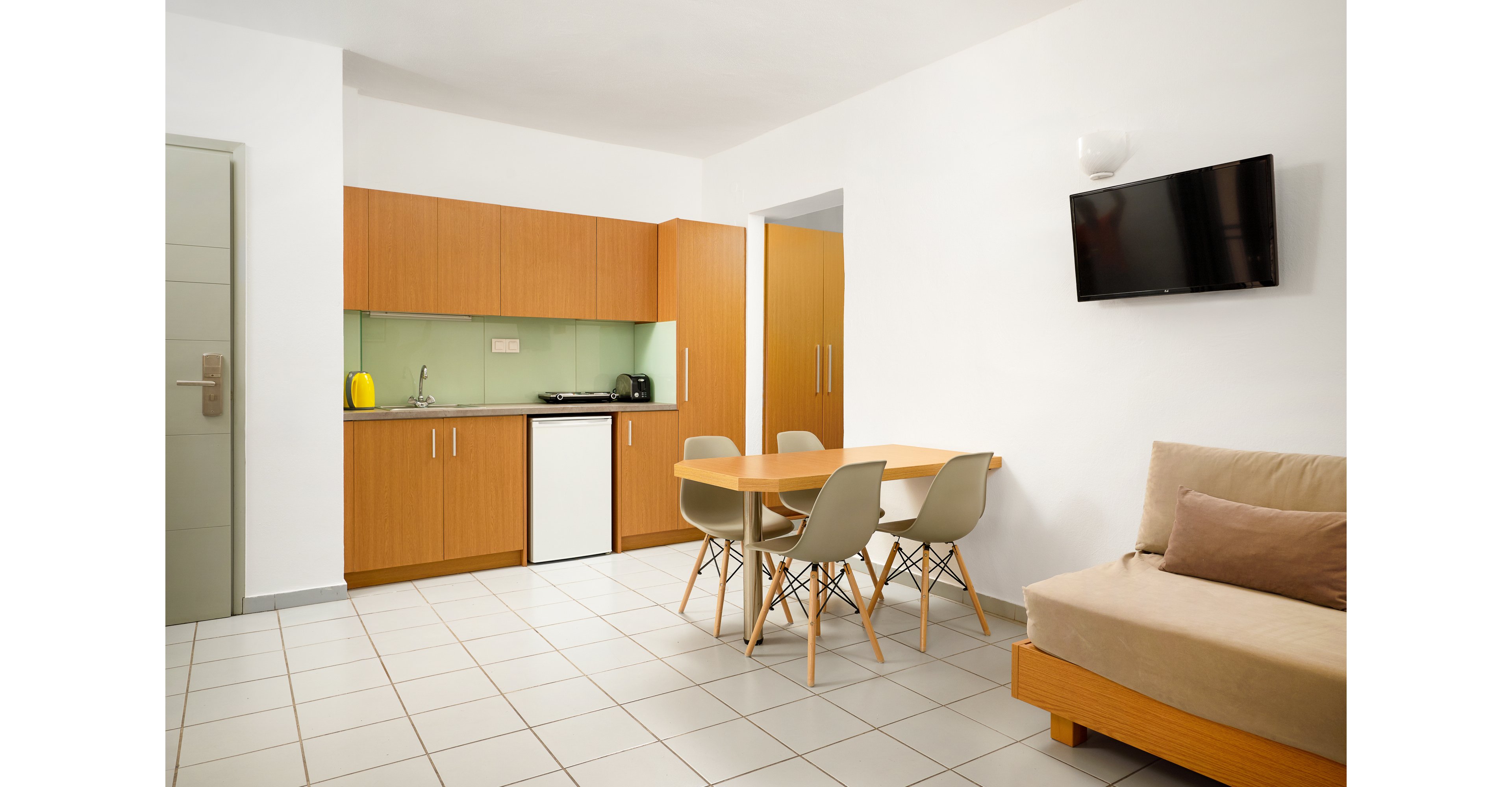 Acropolis Apartments