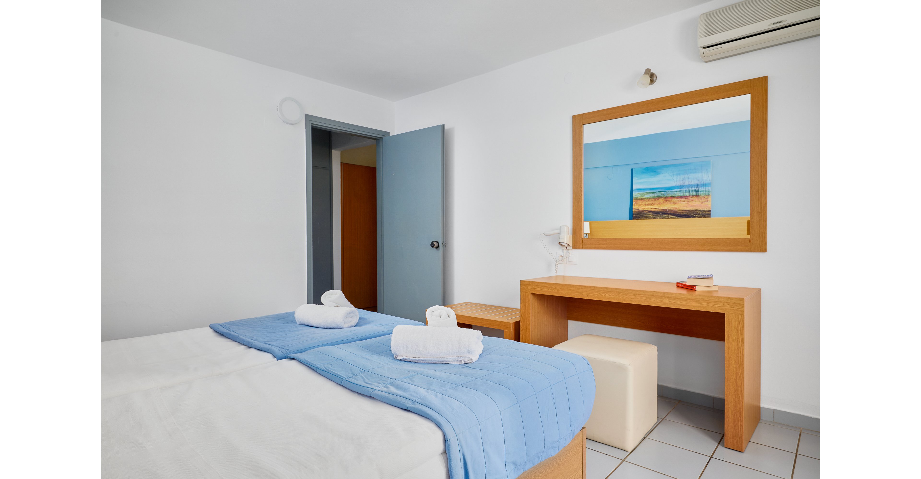 Acropolis Apartments