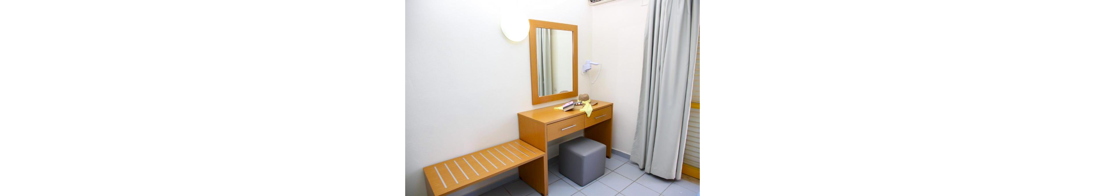 Acropolis Apartments