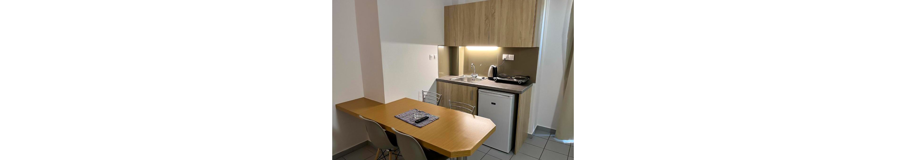 Acropolis Apartments