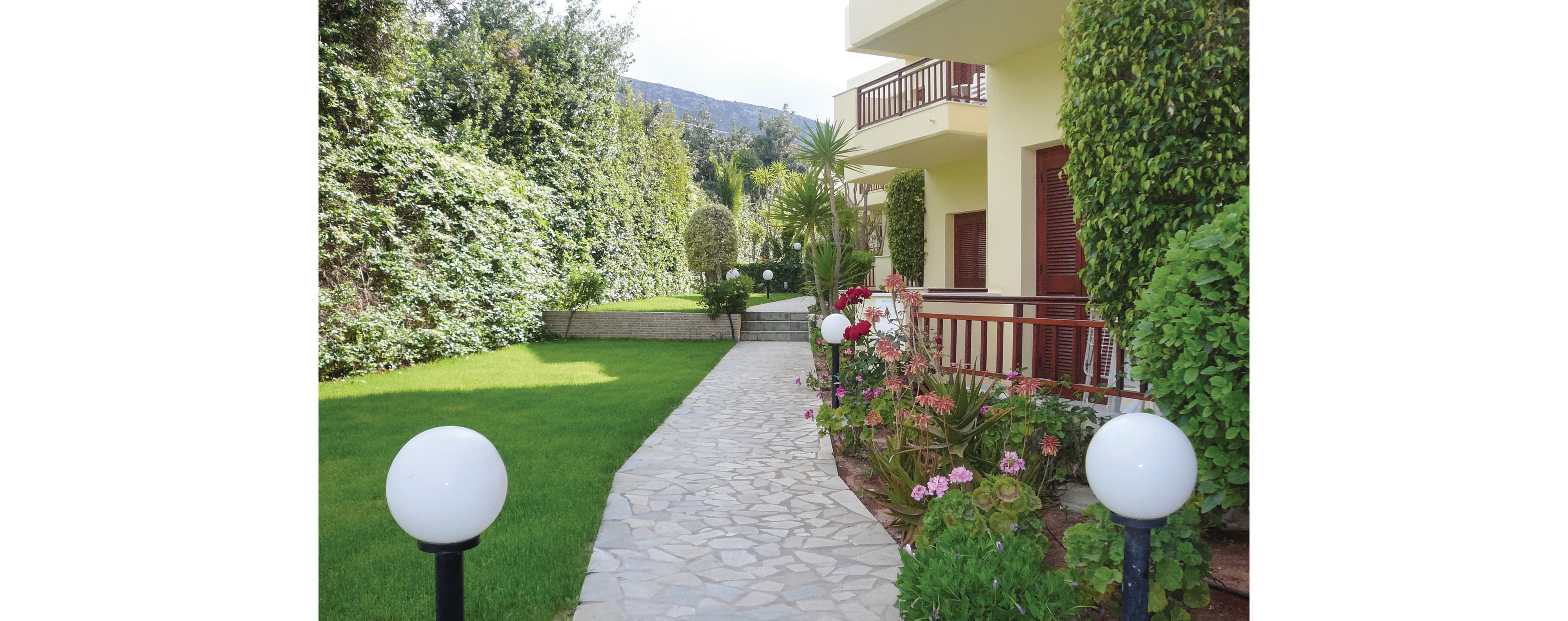 Maria Lambis Apartments