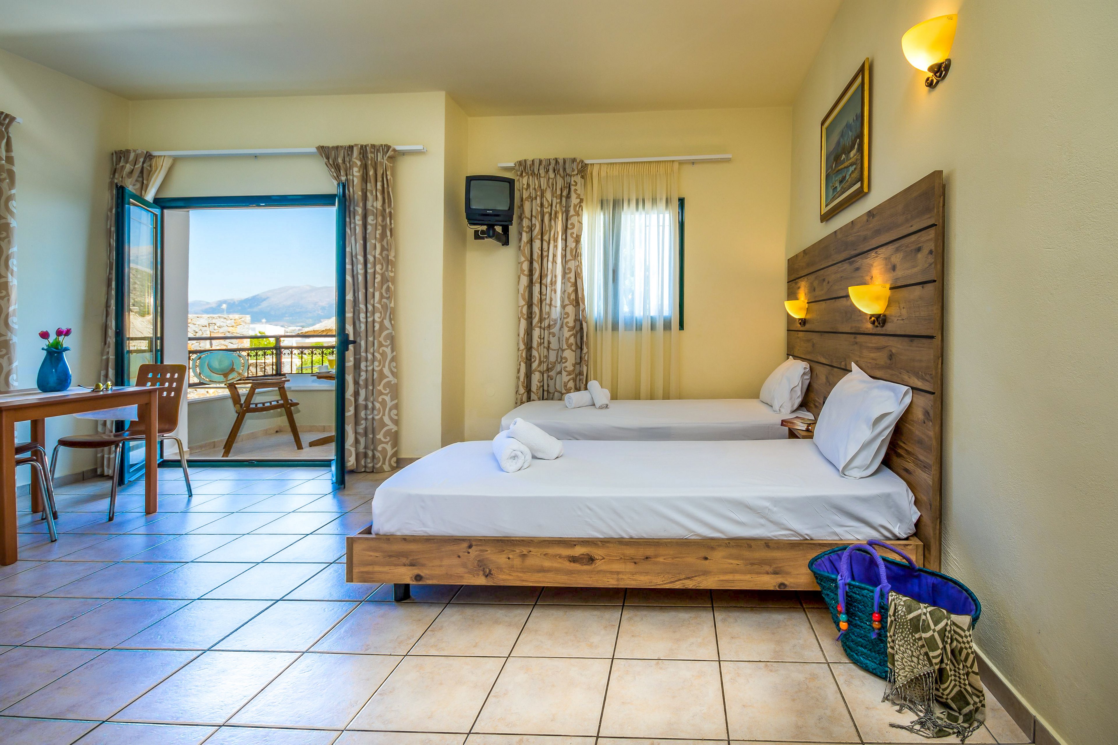 Dias Hotel & Apartments