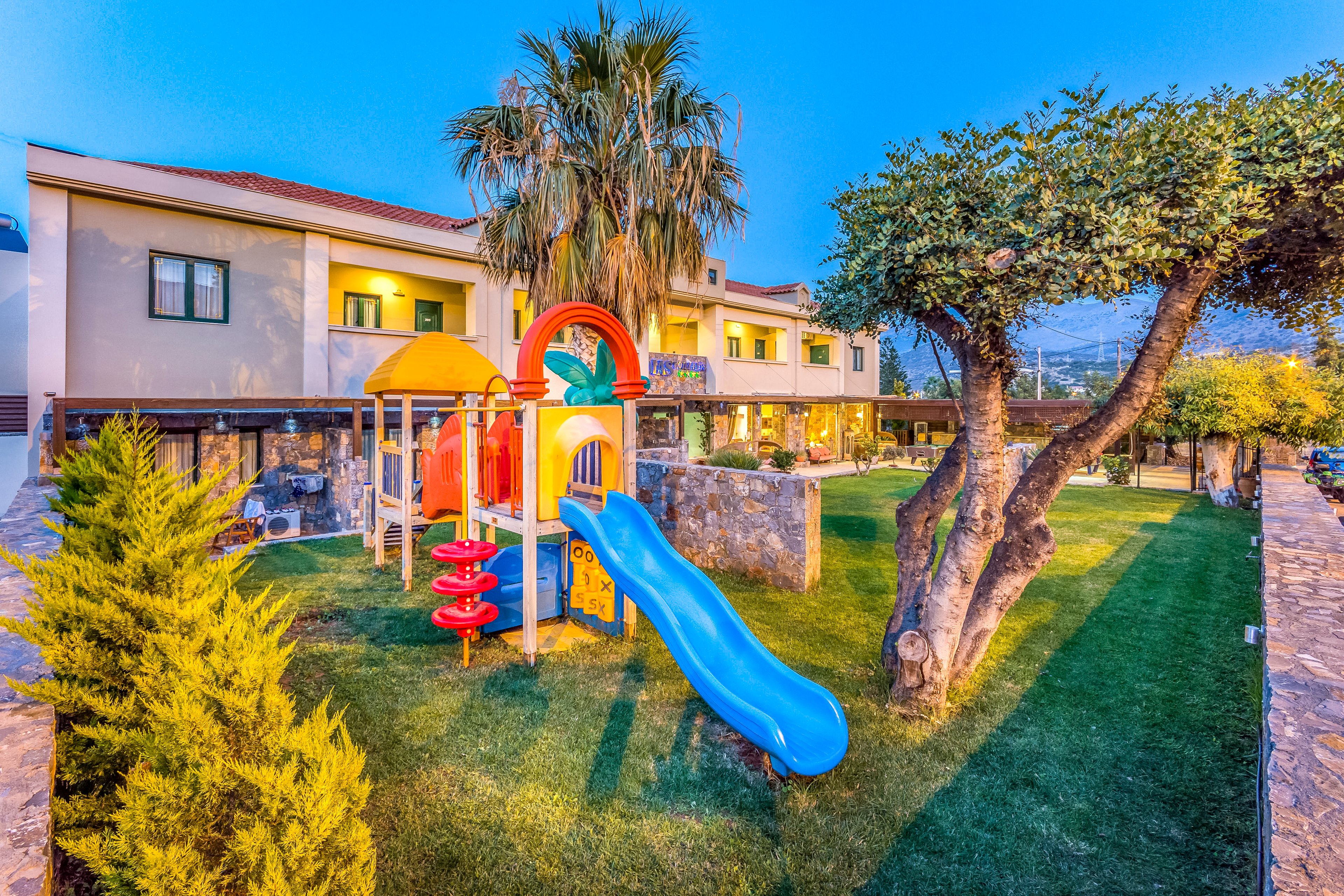 Dias Hotel & Apartments