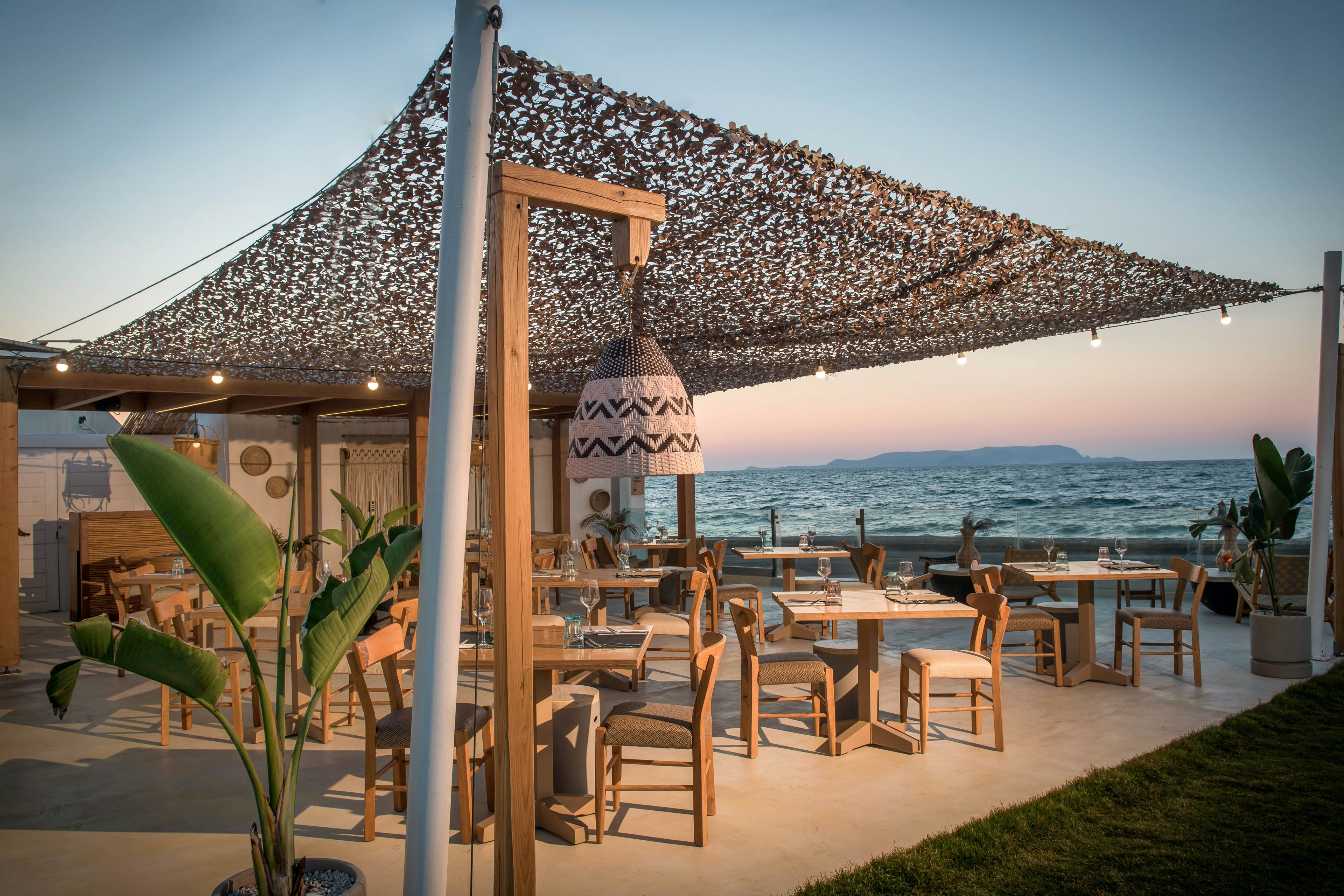 Enorme Maya Beach Hotel