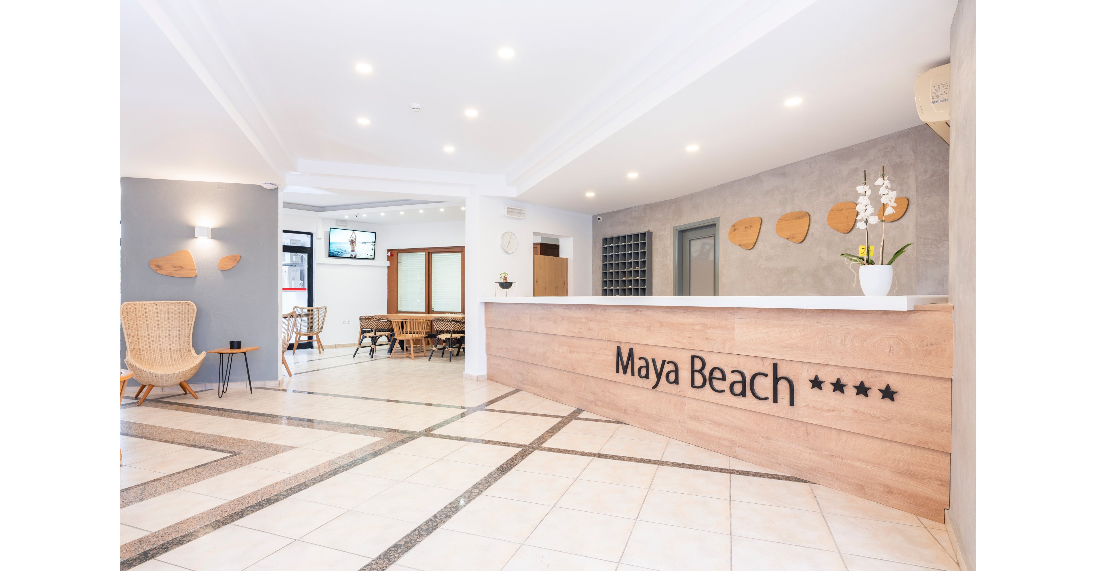 Enorme Maya Beach Hotel