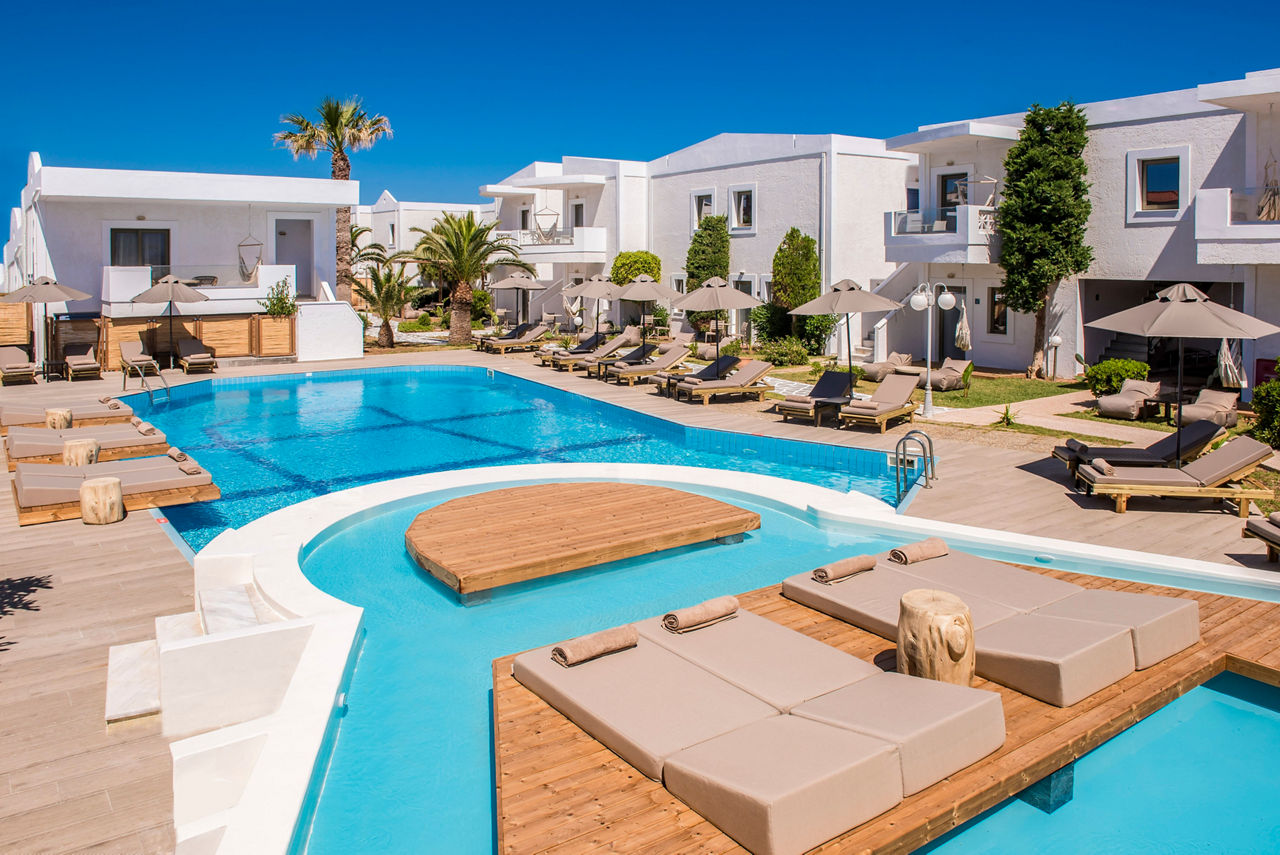 Enorme Maya Beach Hotel