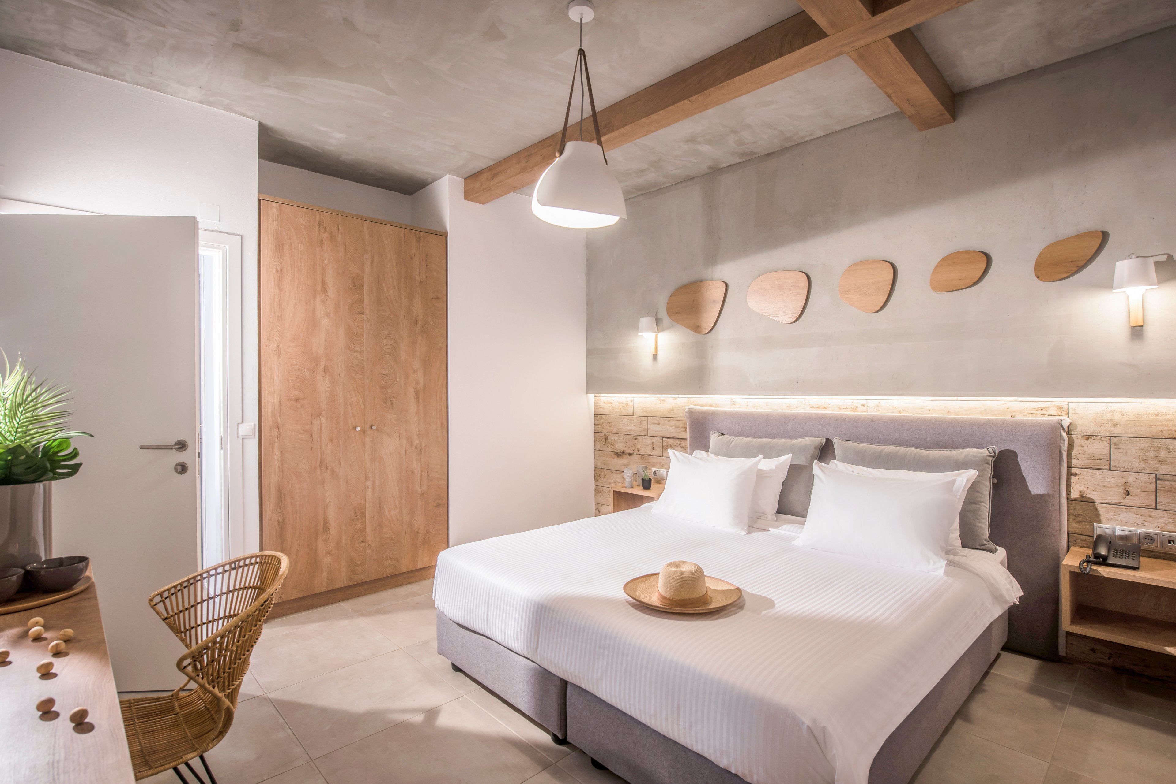 Enorme Maya Beach Hotel