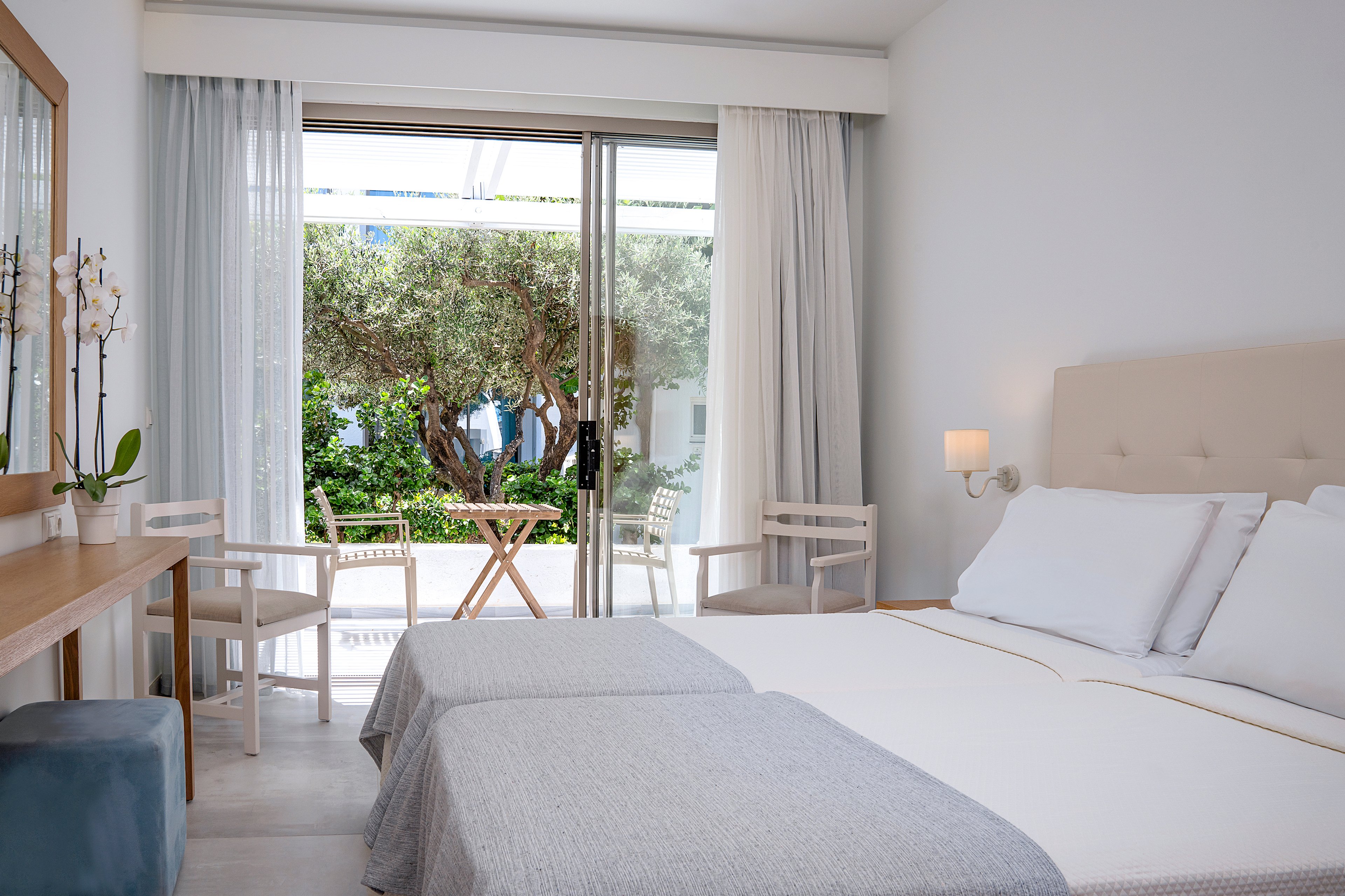 Maritimo Beach Hotel