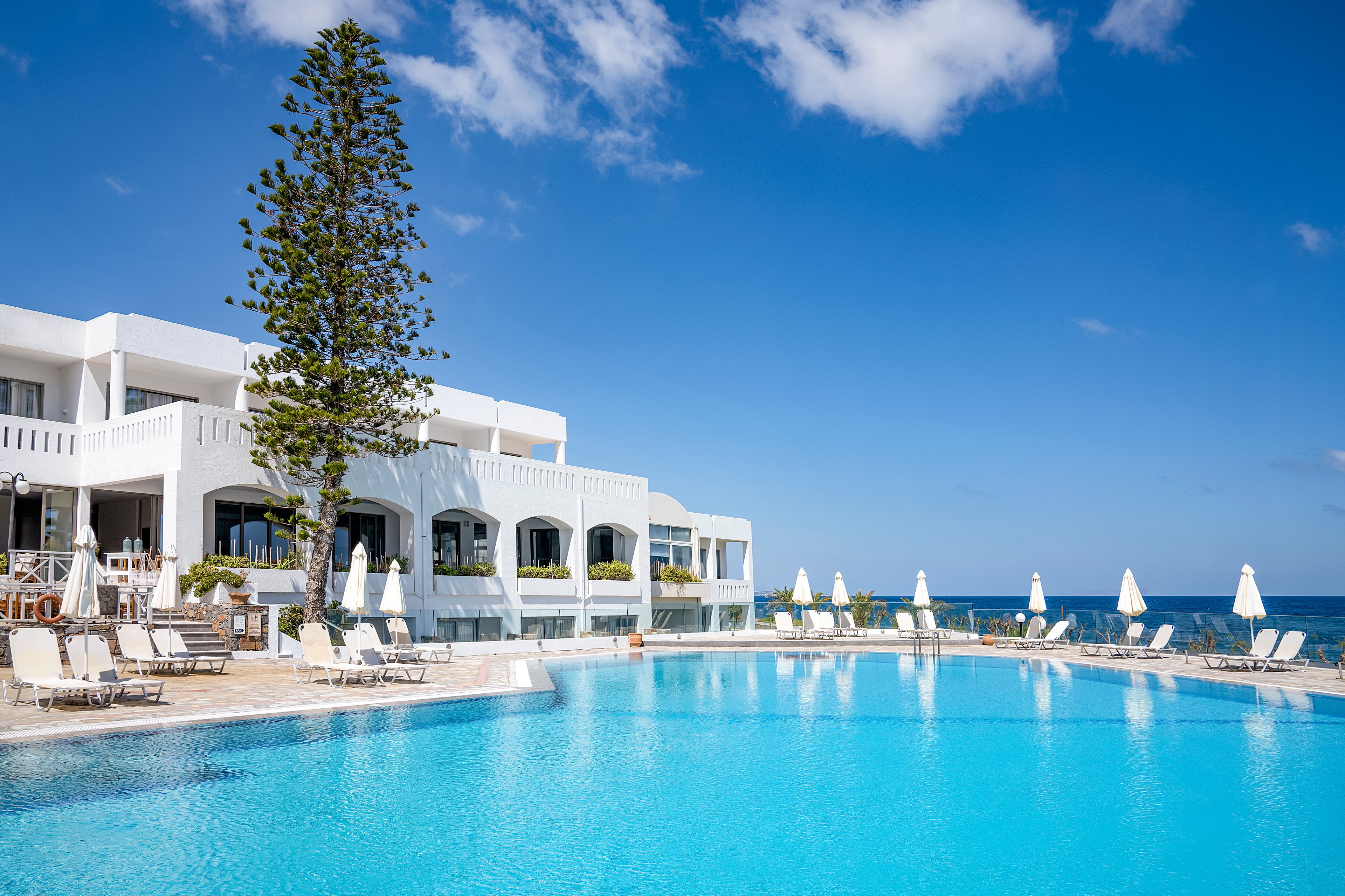 Maritimo Beach Hotel