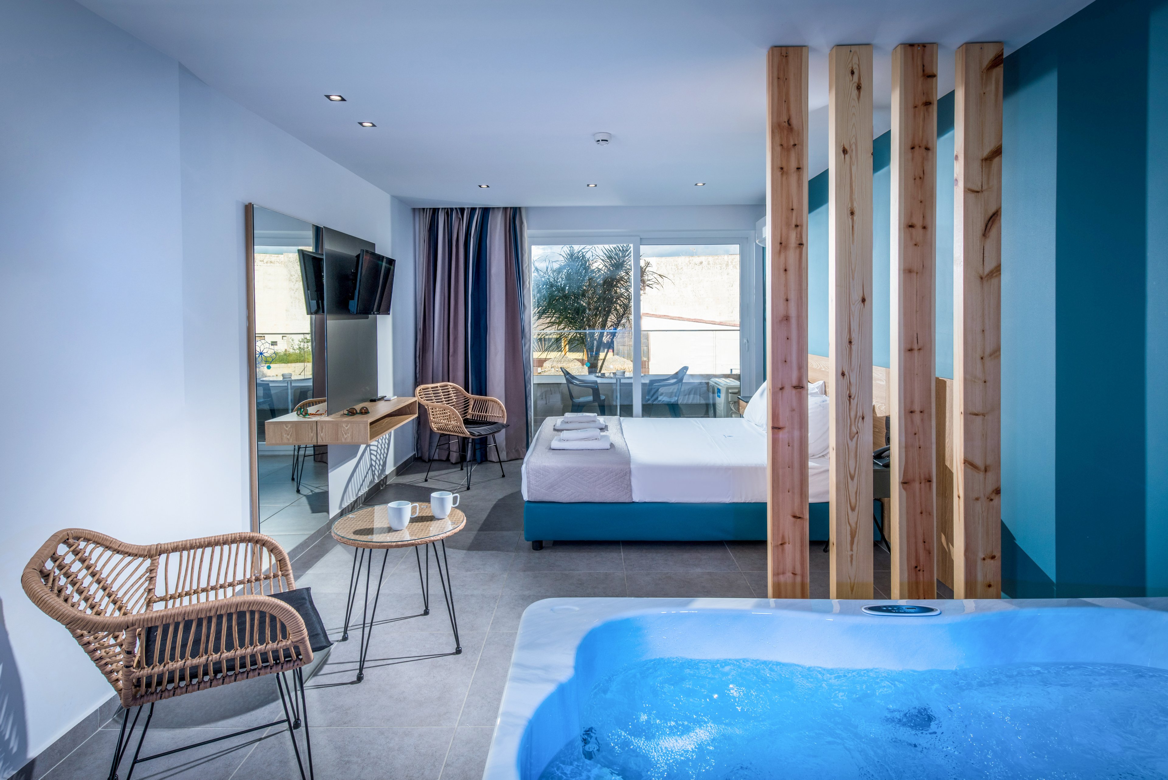 Enorme Infinity Beach formerly Infinity Blue Boutique & Spa