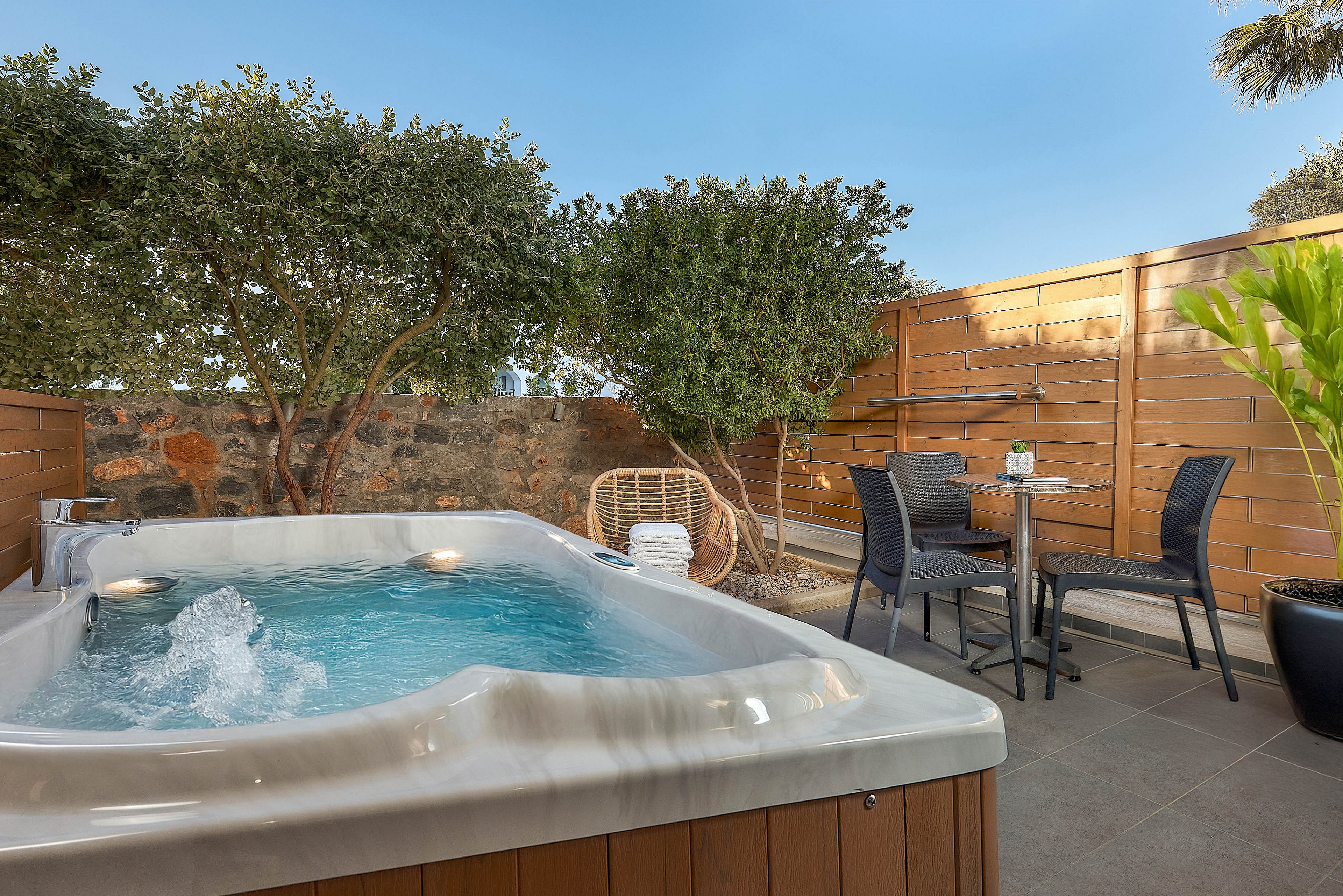 Enorme Infinity Beach formerly Infinity Blue Boutique & Spa