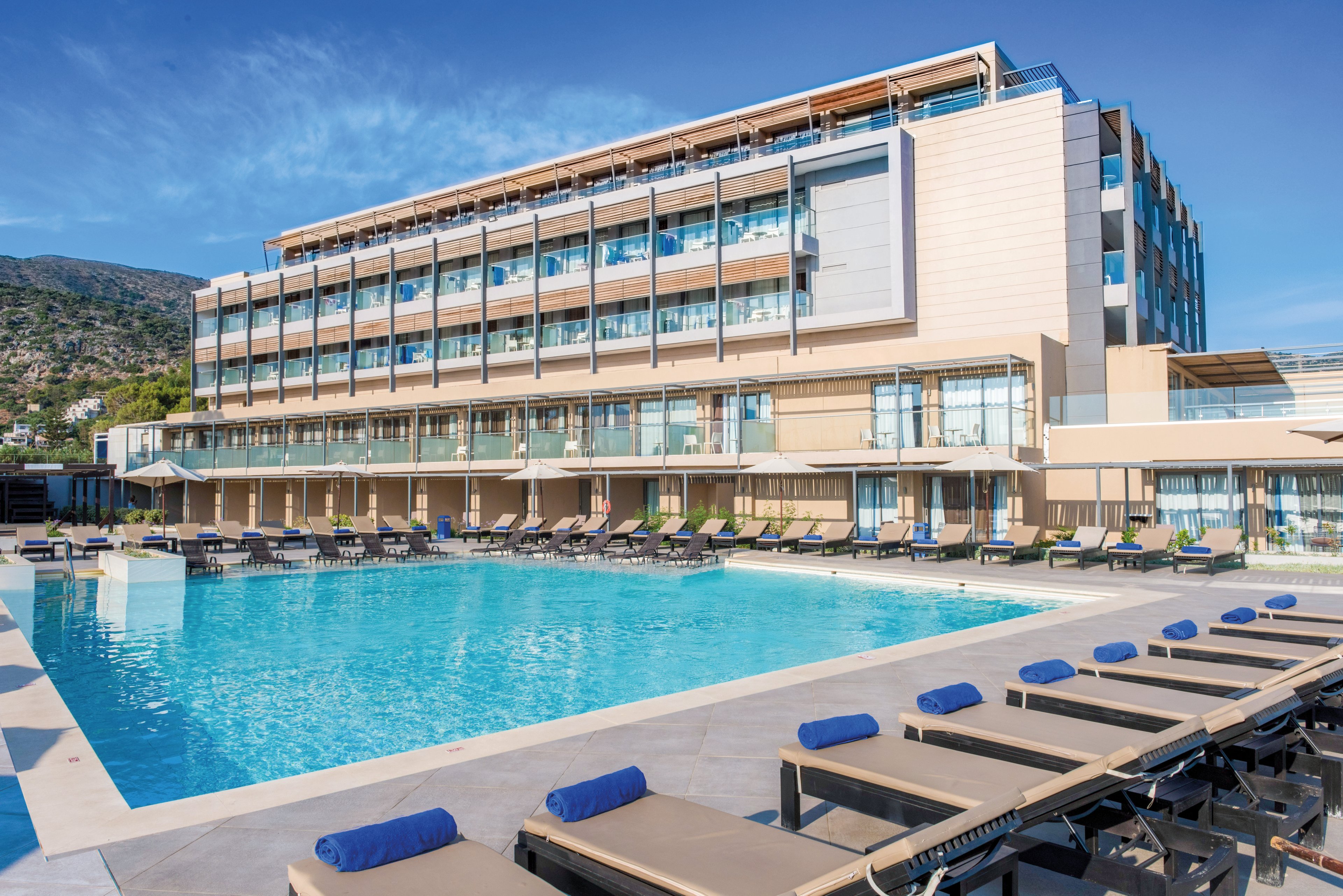 I Resort Beach Hotel & Spa