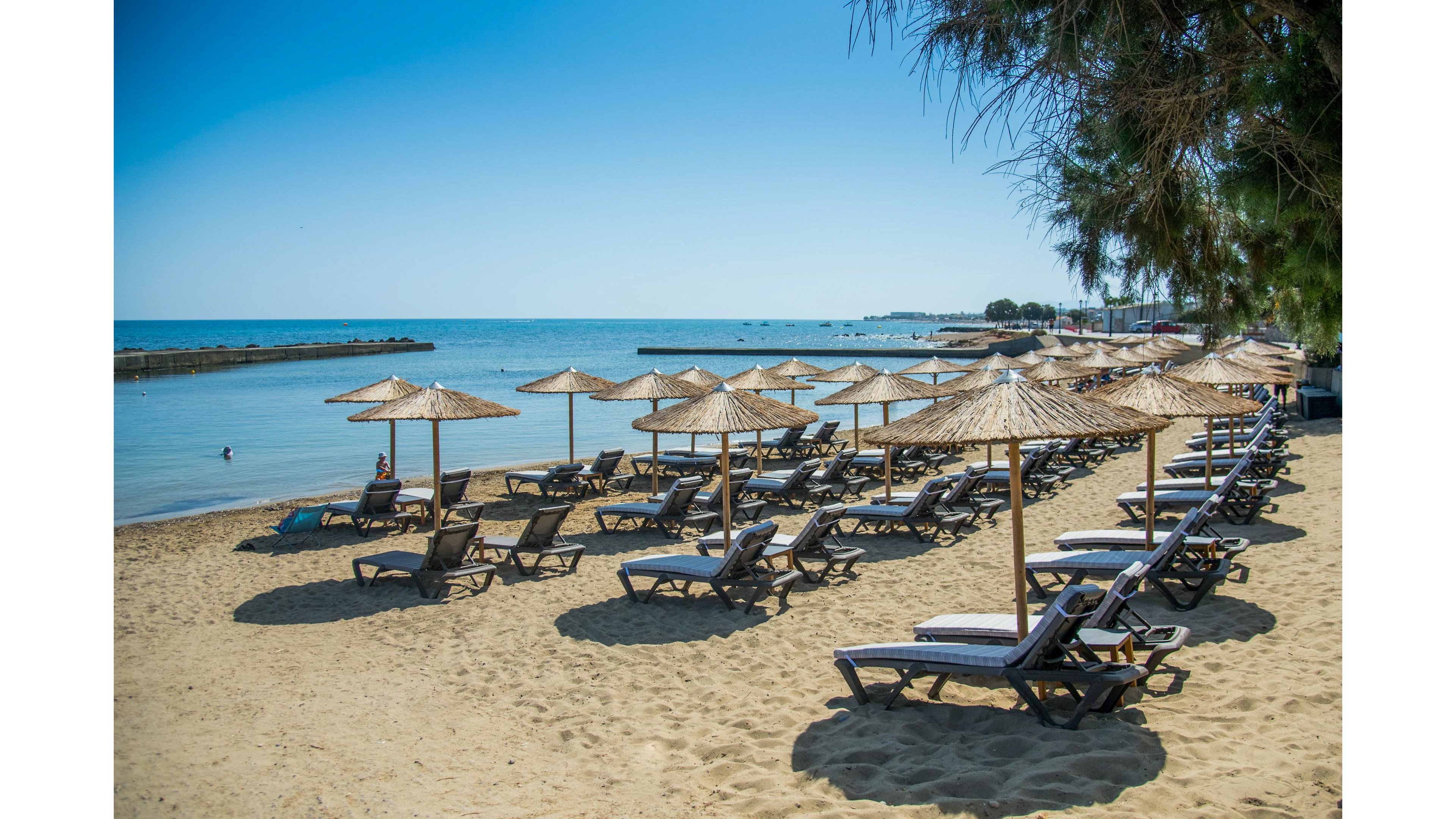 Senseana Sea Side Resort & Aquadventure