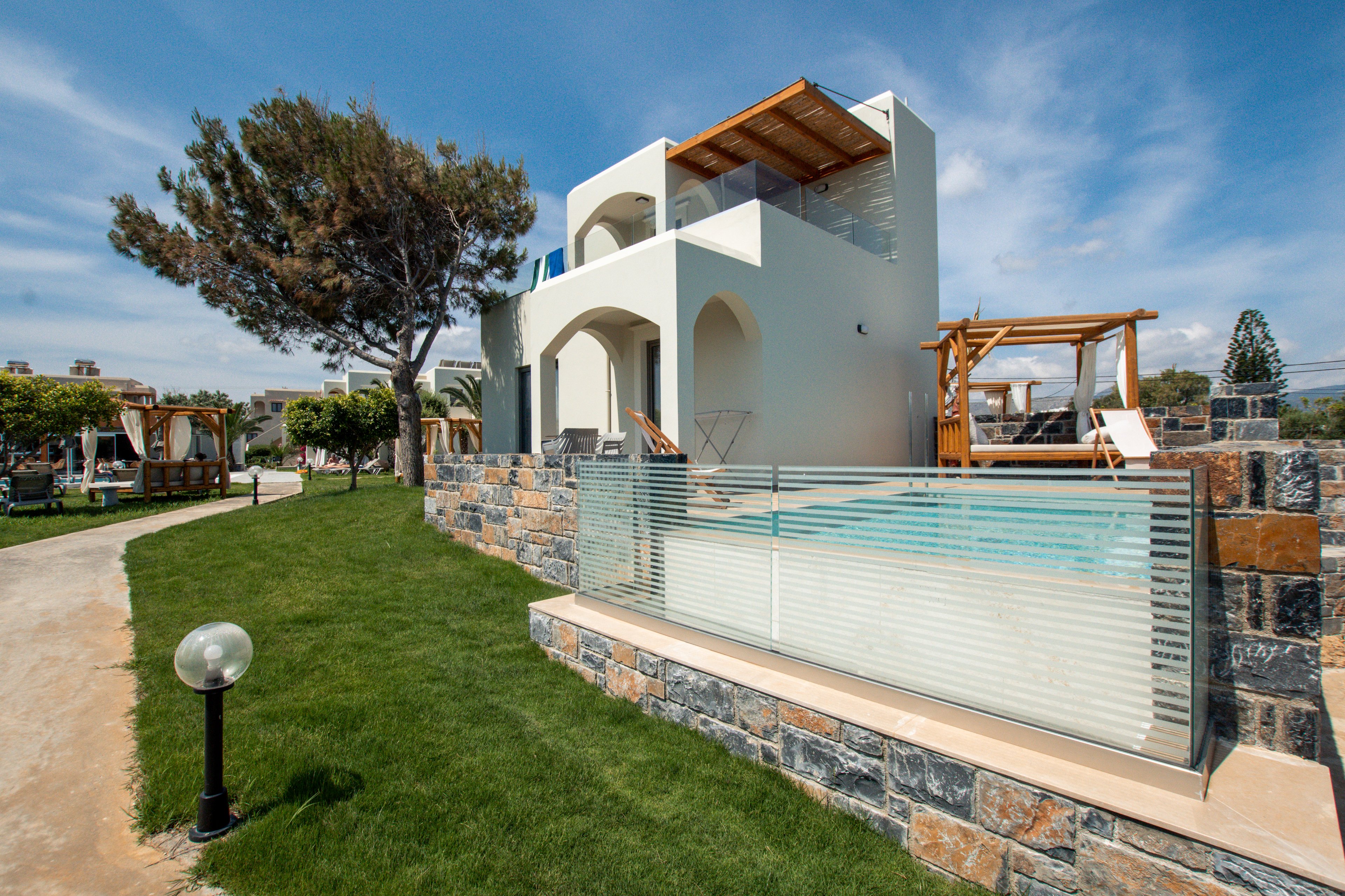 Malena Hotel & Suites