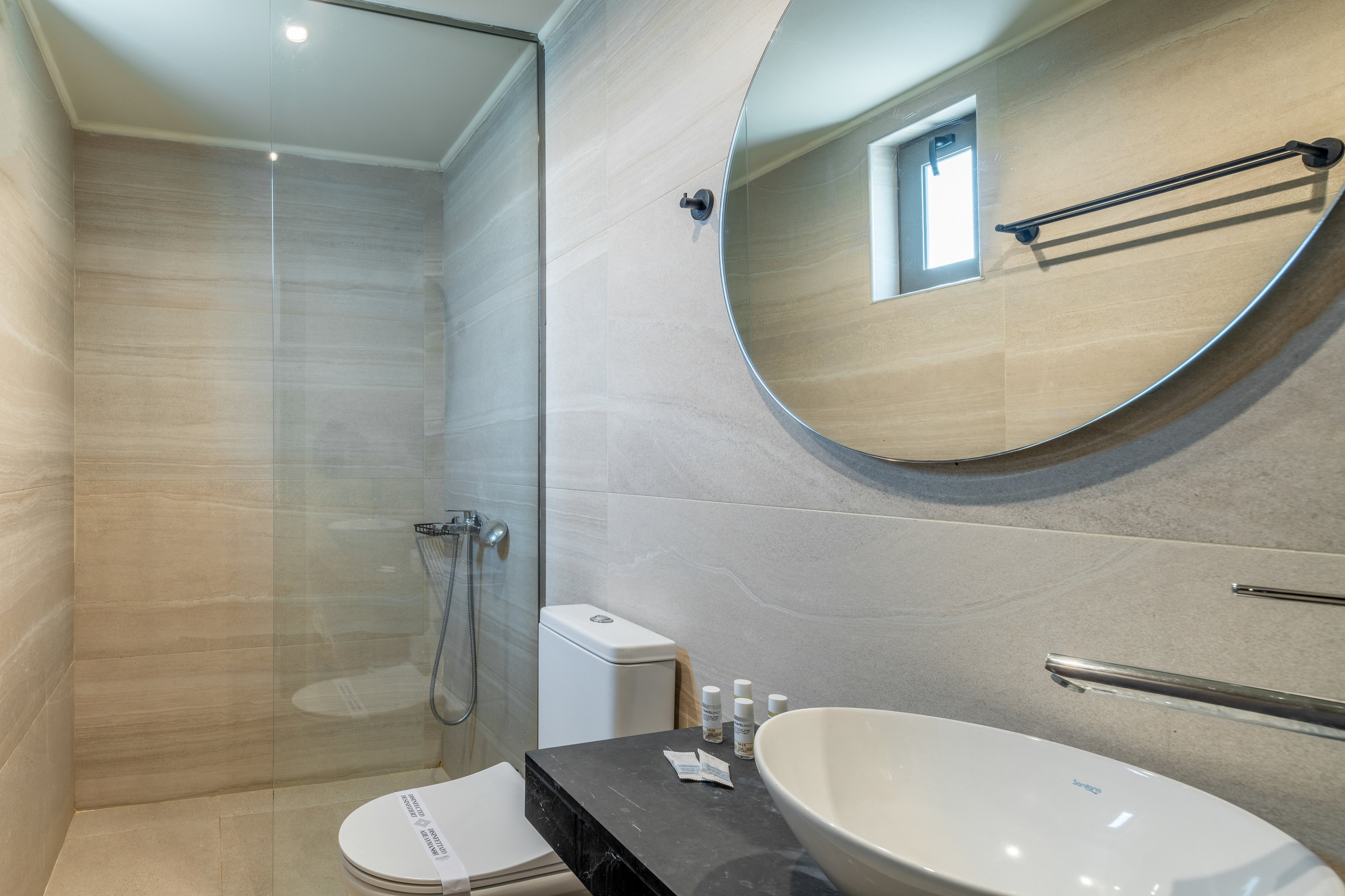 Malena Hotel & Suites