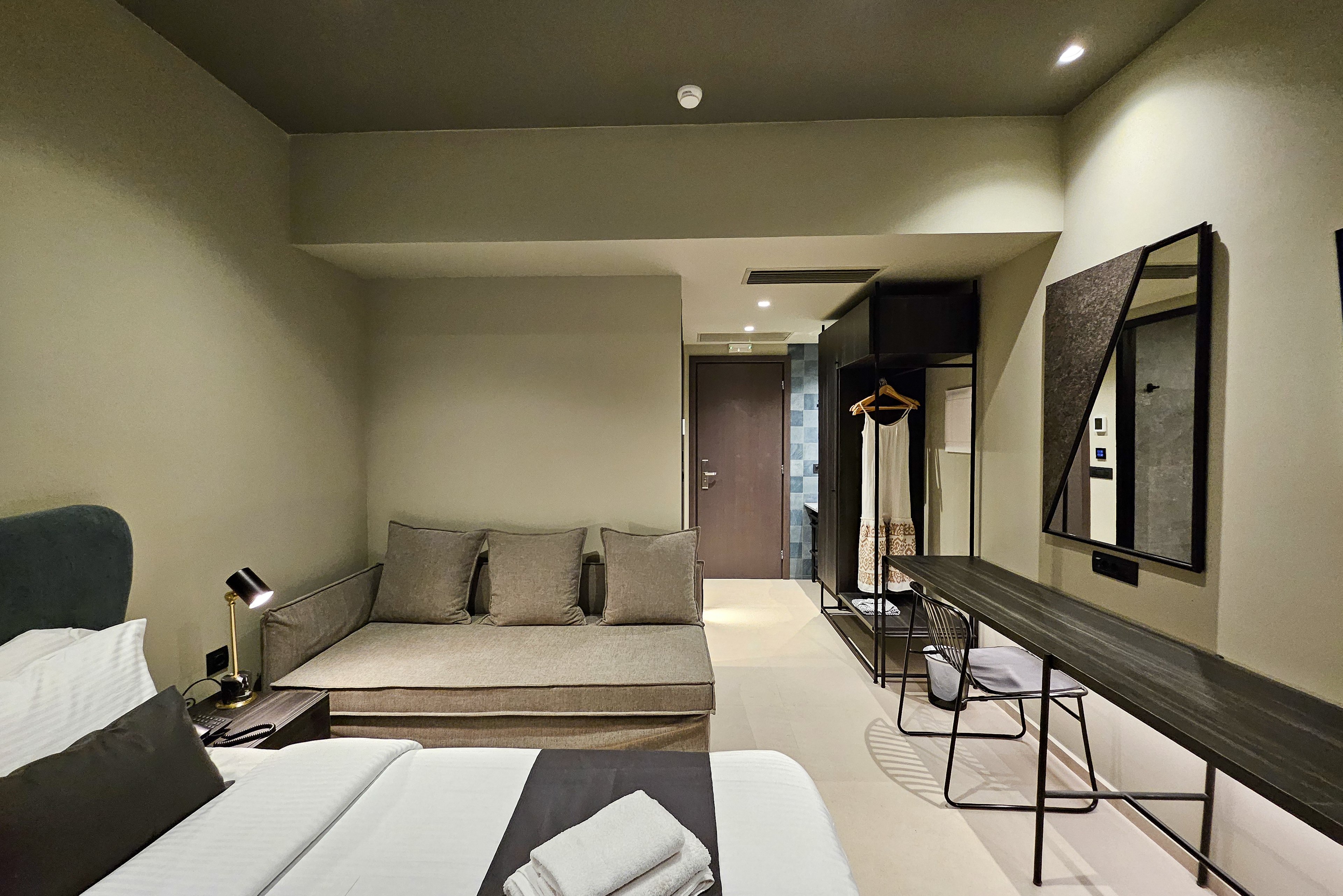 Petousis Hotel & Suites