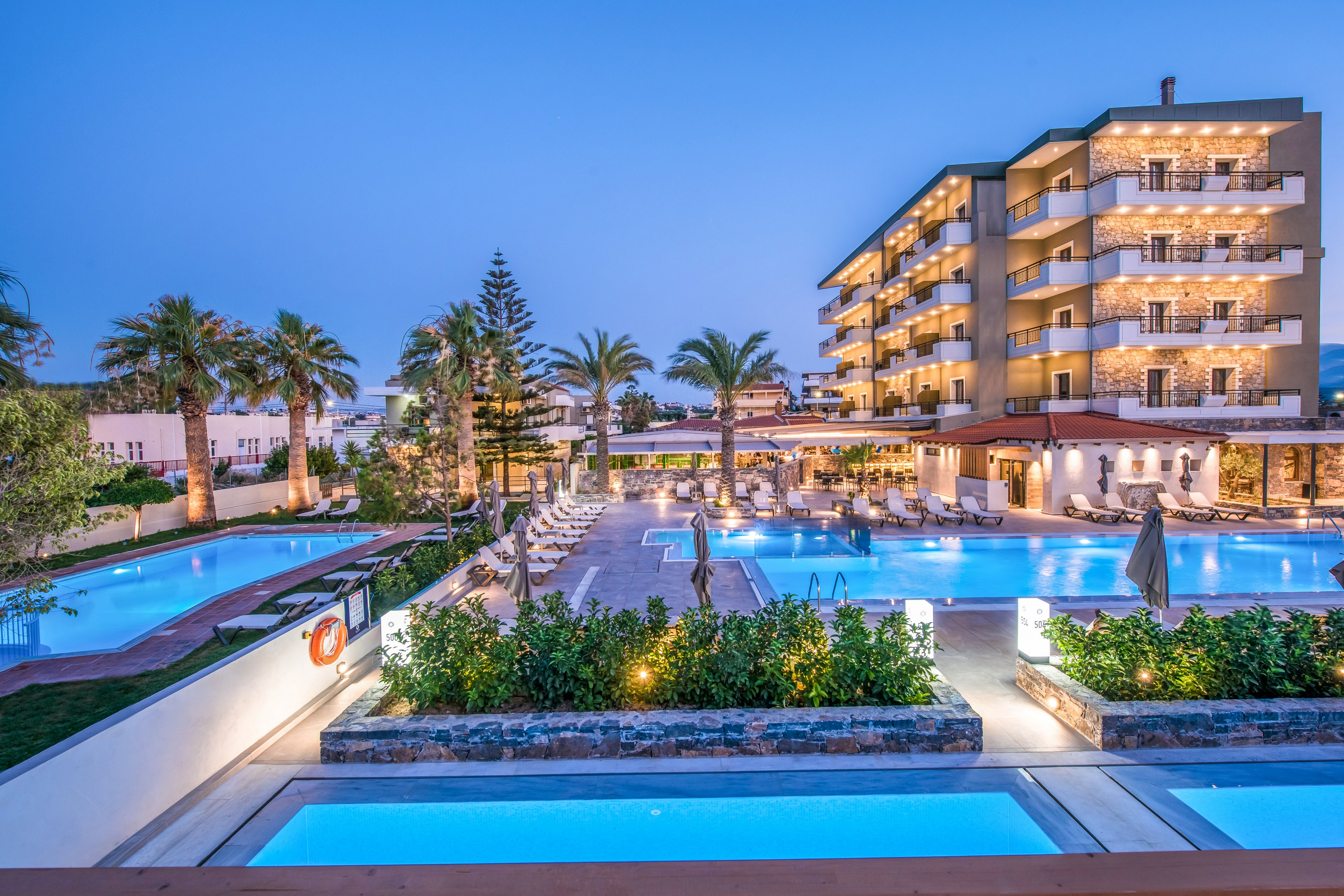 Petousis Hotel & Suites