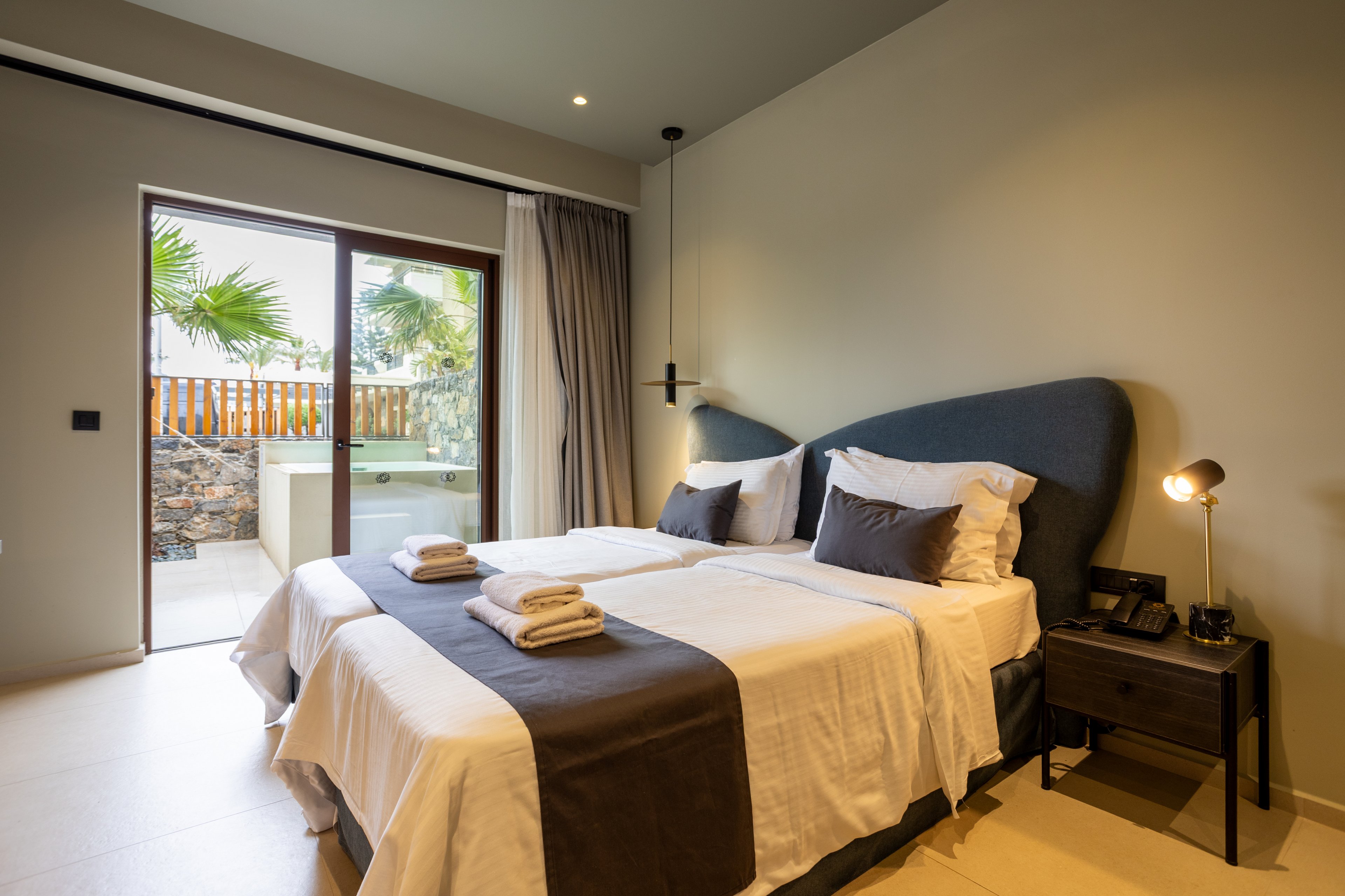 Petousis Hotel & Suites