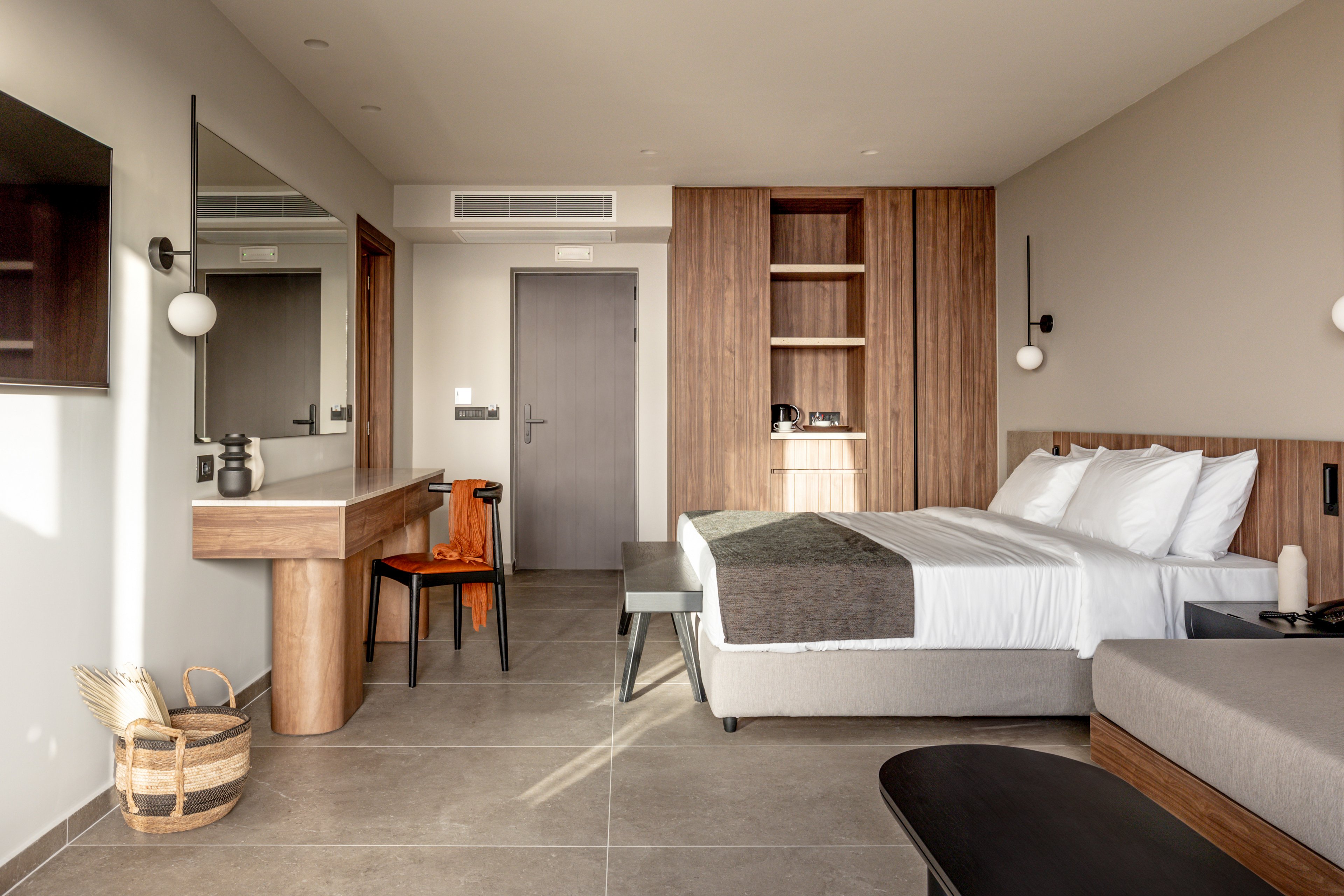 Elios Hill Sun Kissed Happiness