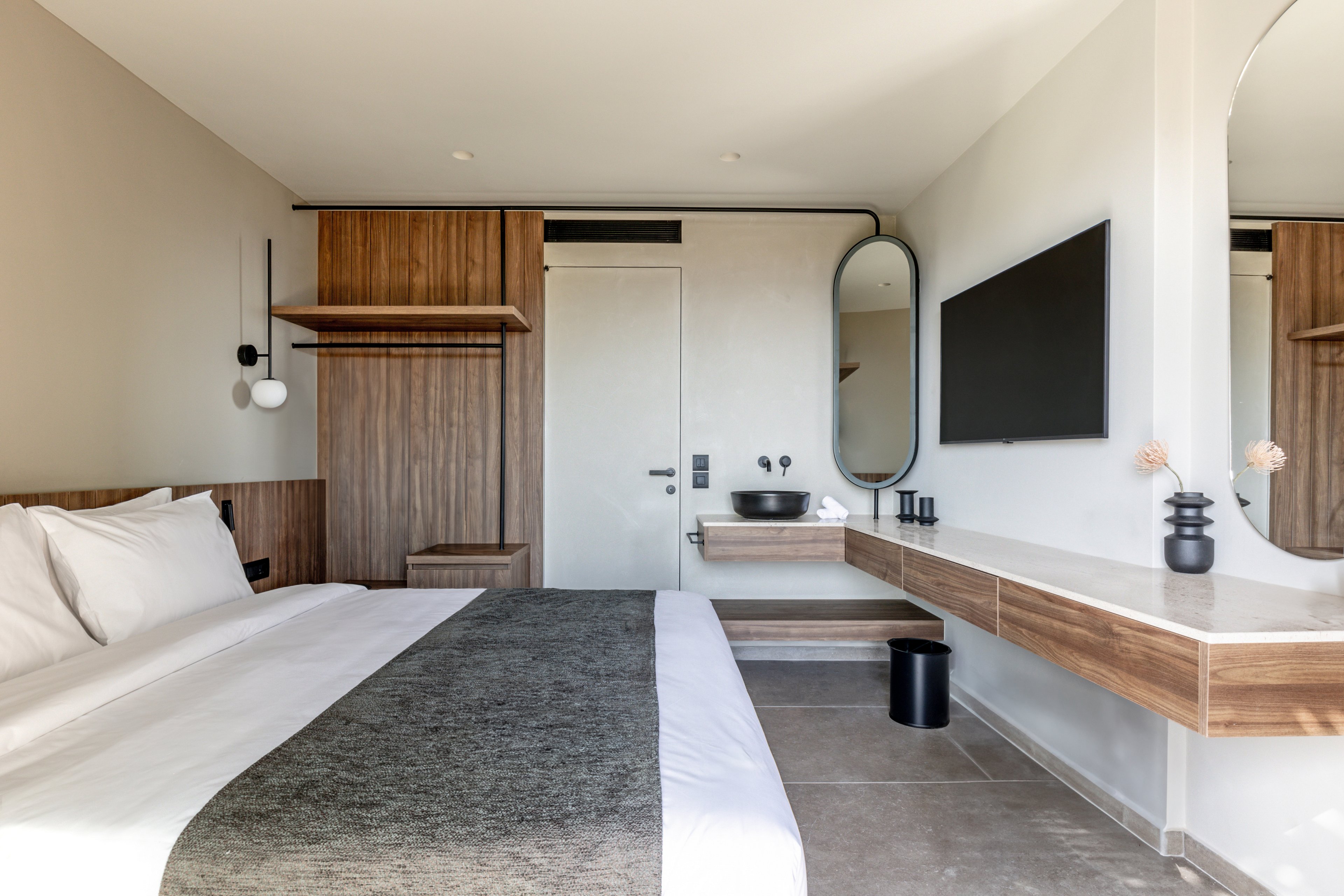 Elios Hill Sun Kissed Happiness