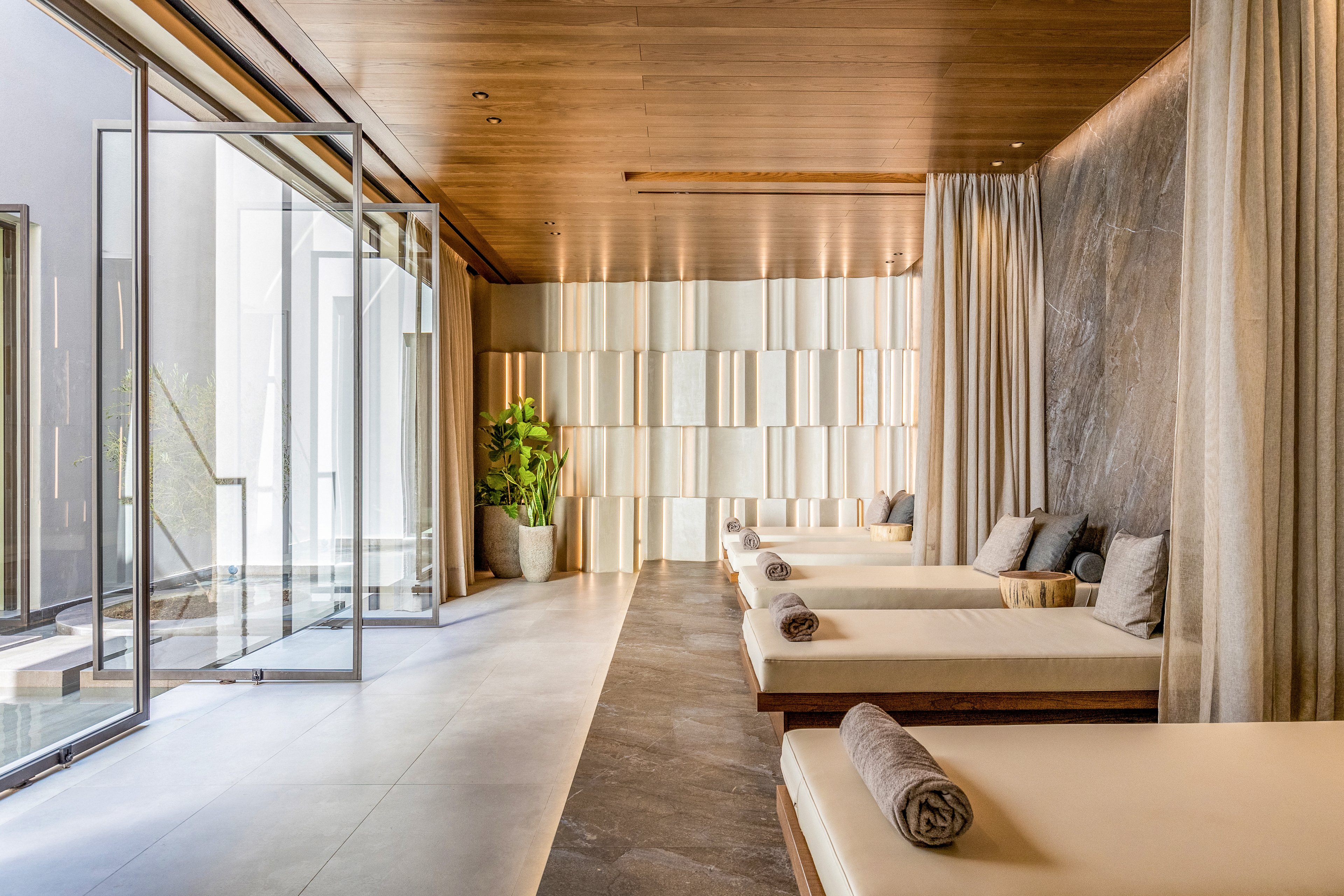 Elios Hill Sun Kissed Happiness