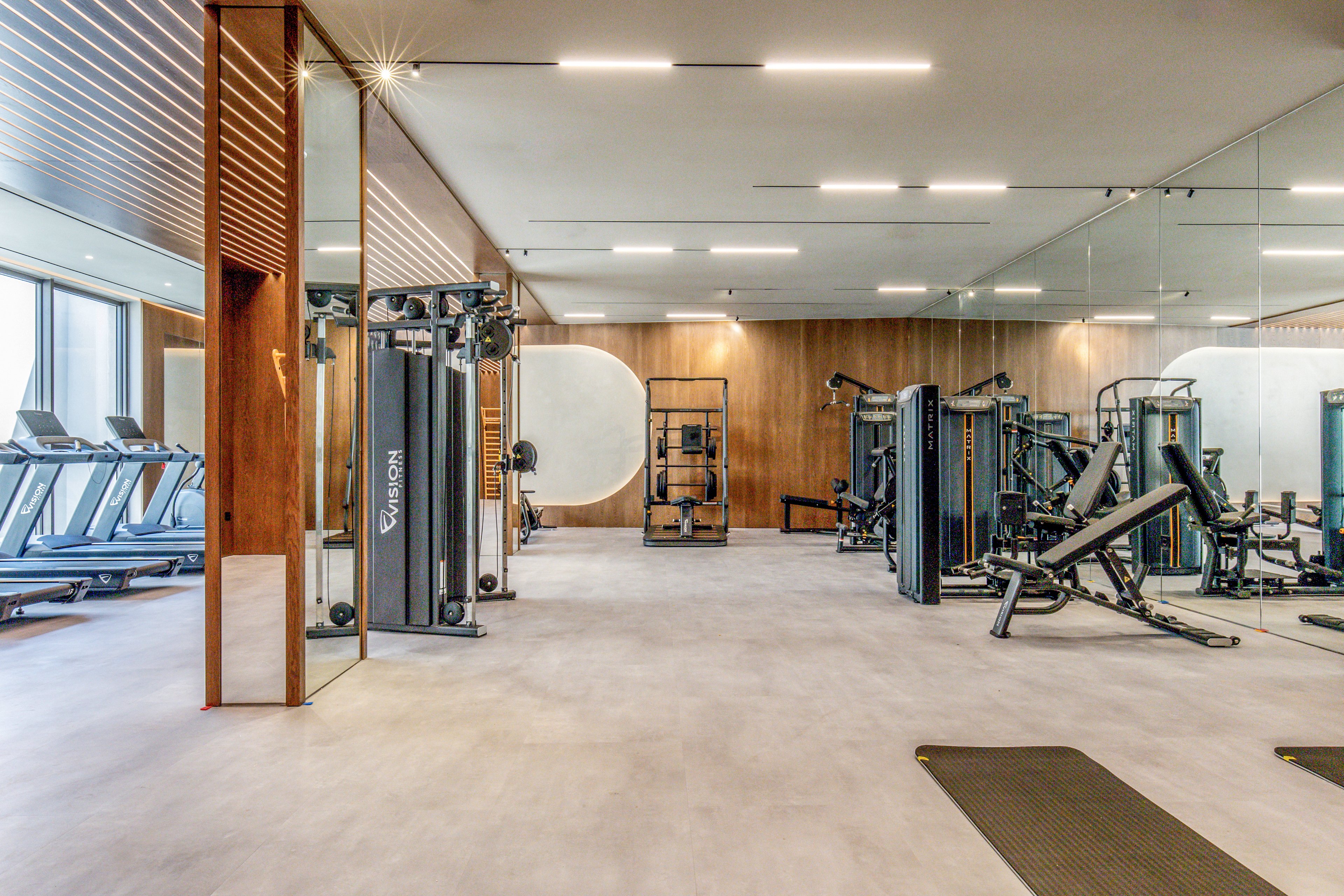 Elios Hill Sun Kissed Happiness